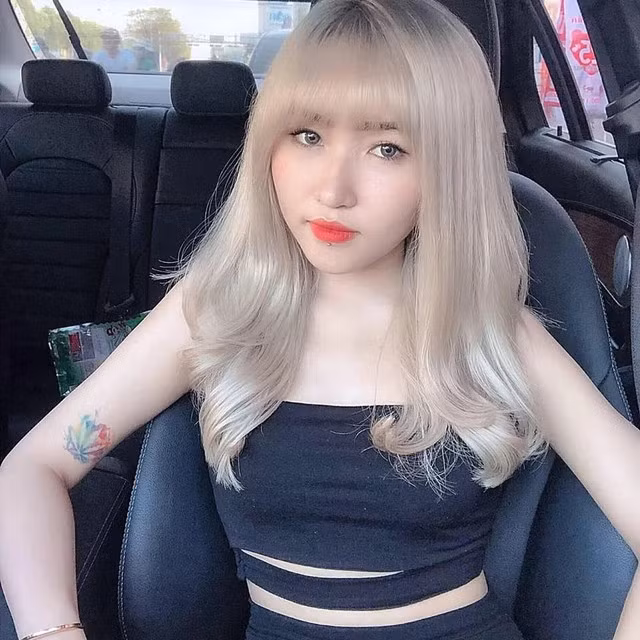 Uyên Pu, tên thật là Trần Thị Phương Uyên, từng là cái tên "phá đảo" mạng xã hội và giới streaming Việt Nam những năm 2015-2016.