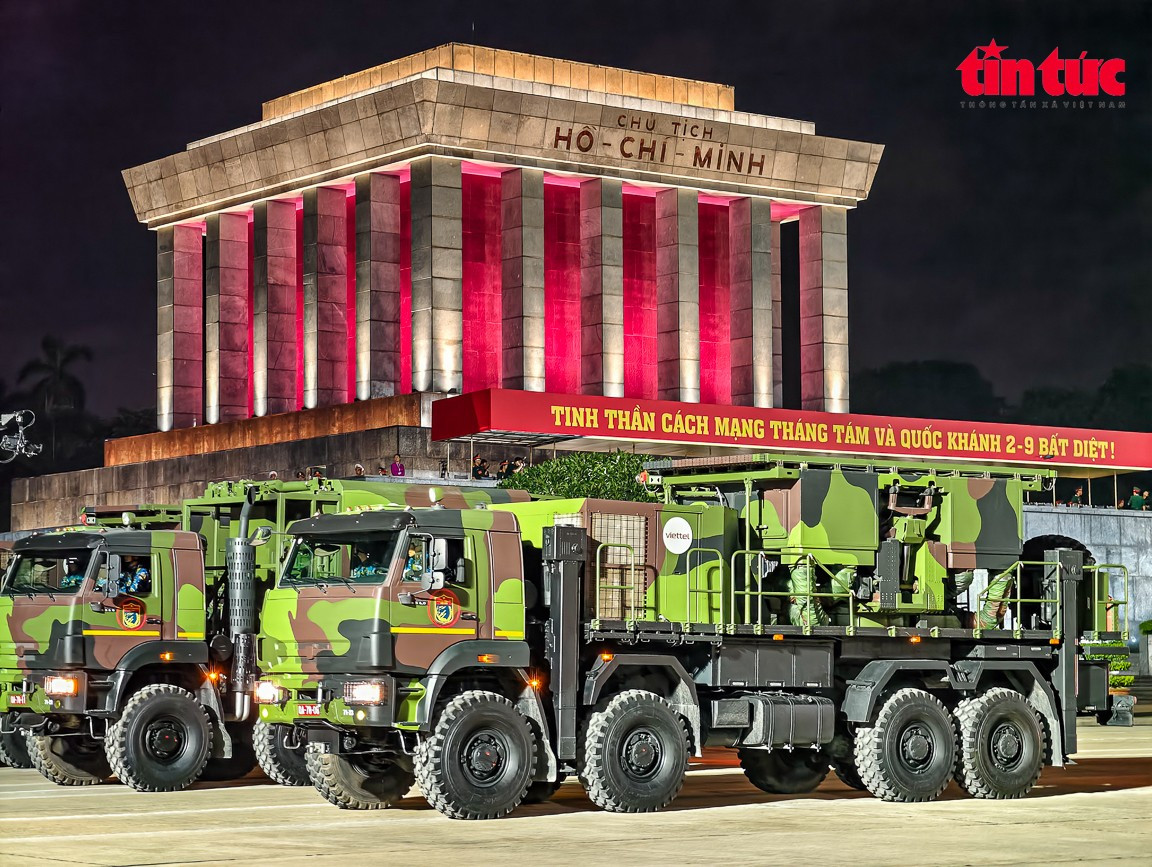 View - Sau 40 năm, dàn khí tài "khủng" lại diễu hành trên Quảng trường Ba Đình | Báo Tri thức và Cuộc sống - TIN TỨC PHỔ BIẾN KIẾN THỨC 24H