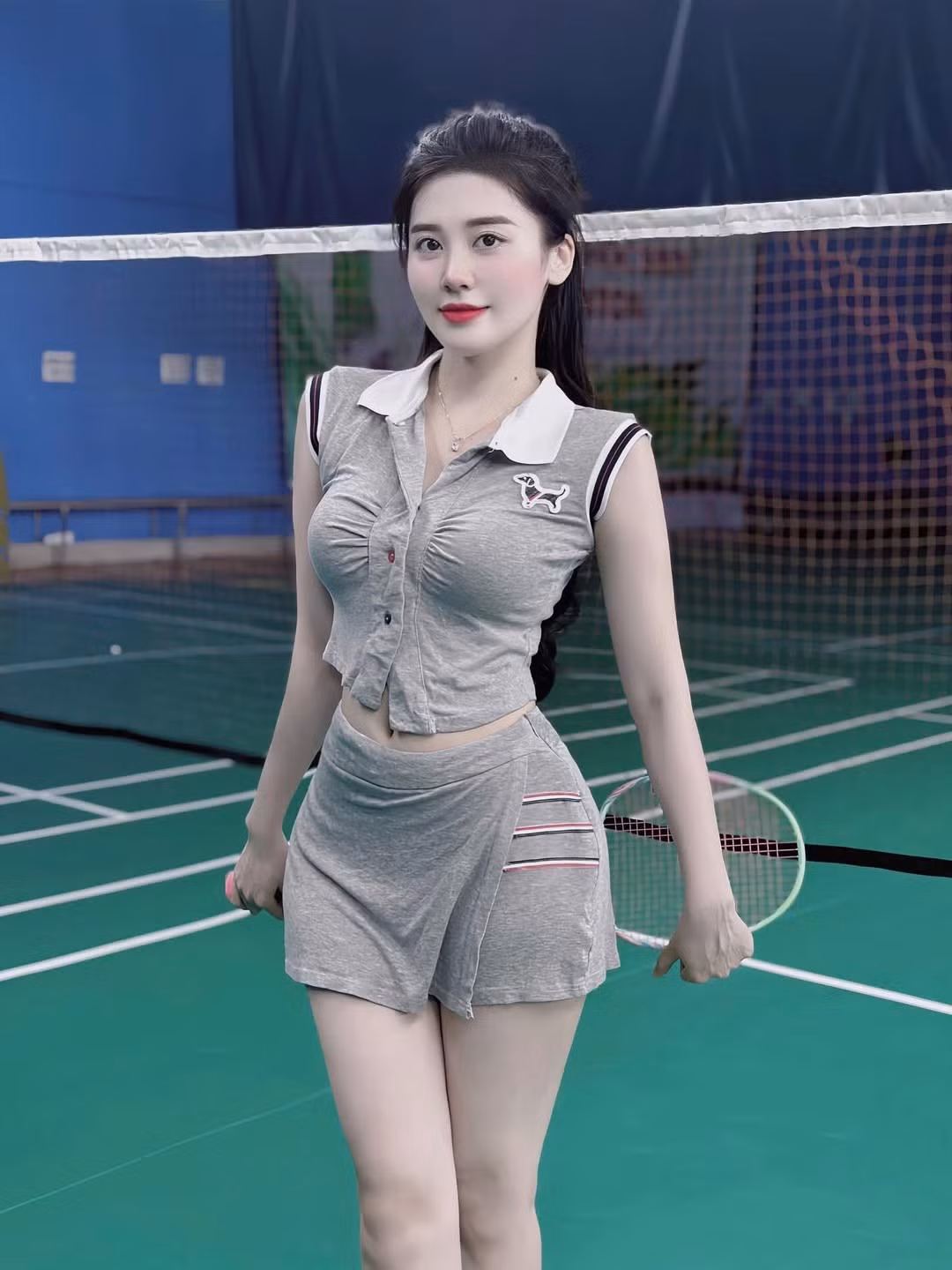 Không chỉ sở hữu gương mặt xinh đẹp, cuốn hút, Huyền Trang còn gây ấn tượng bởi thân hình quyến rũ, "chuẩn từng centimet" mà cô nàng đã dày công rèn luyện. (Ảnh: IGNV)