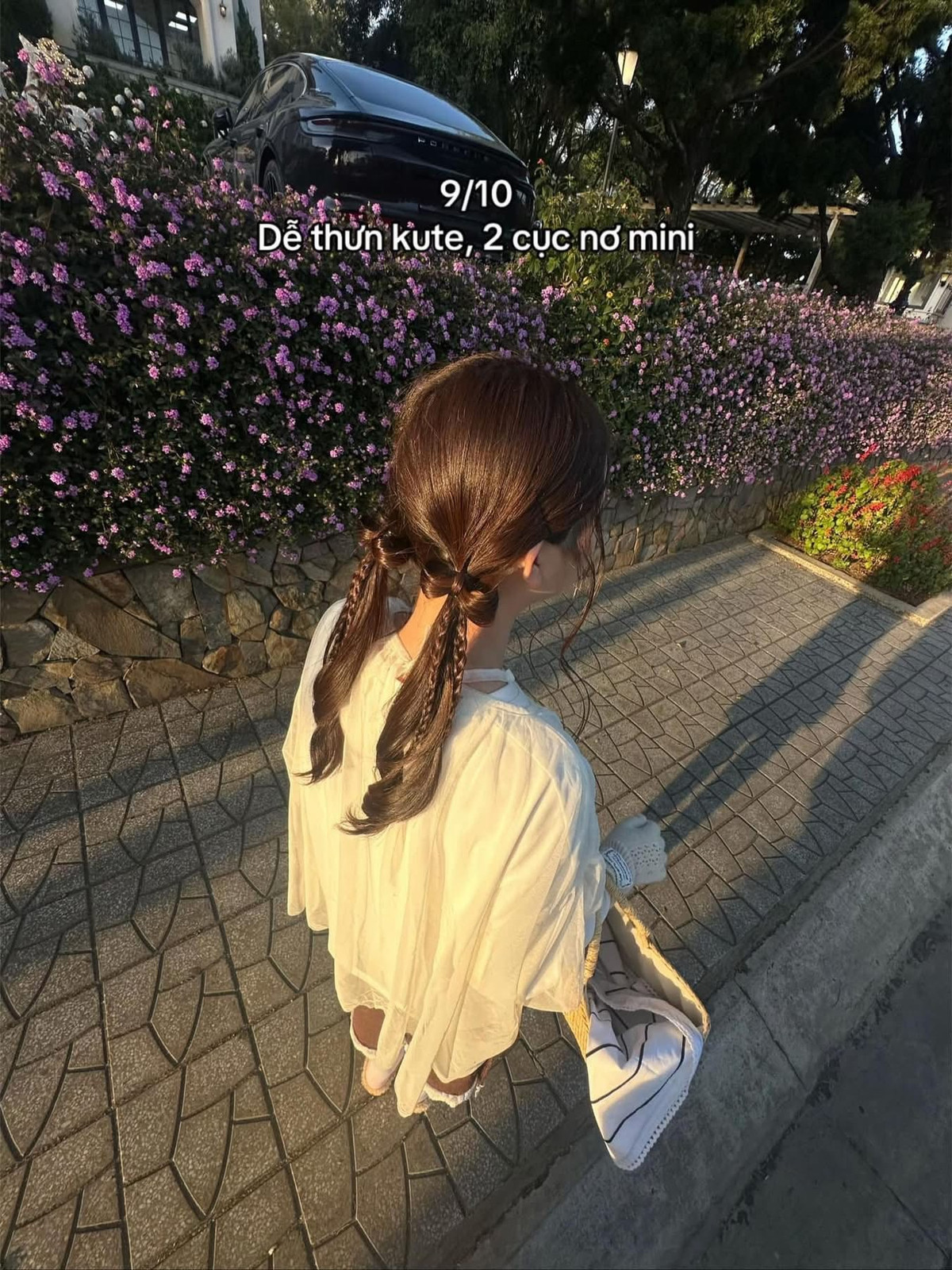 Nhiều anh chồng sau khi được vợ tag "gọi tên" đã bất đắc dĩ phải thanh minh: "Kỹ thuật thắt nơ này chắc phải có bằng kỹ sư mới làm được, anh em chúng tôi xin đầu hàng từ vòng gửi xe!".