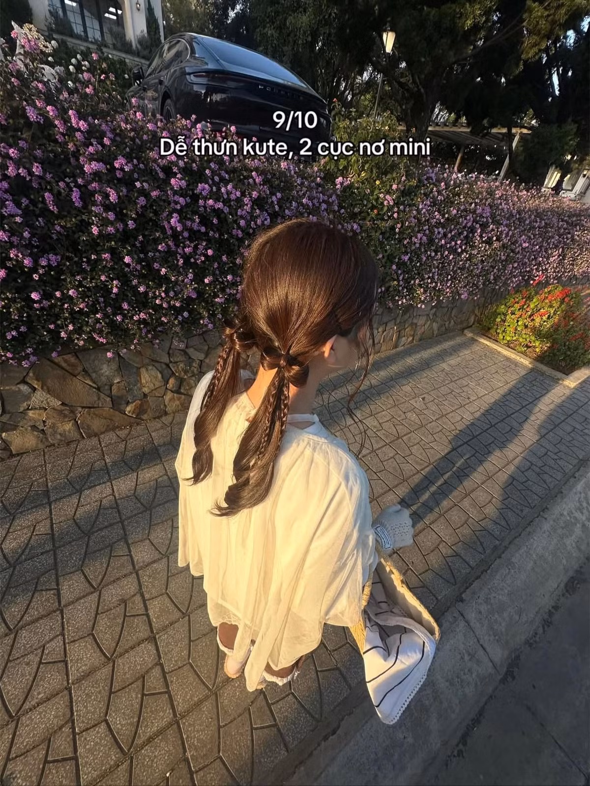 Nhiều anh chồng sau khi được vợ tag "gọi tên" đã bất đắc dĩ phải thanh minh: "Kỹ thuật thắt nơ này chắc phải có bằng kỹ sư mới làm được, anh em chúng tôi xin đầu hàng từ vòng gửi xe!".