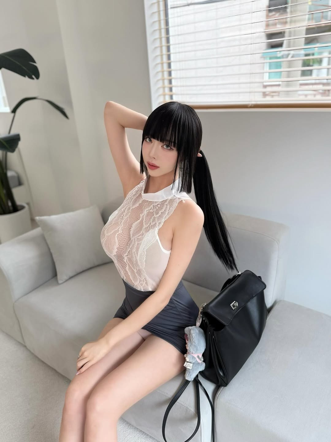 Phong cách thời trang của Luna Kim luôn thể hiện tinh thần tự do và không ngại phá vỡ mọi giới hạn. (Ảnh: FBNV)