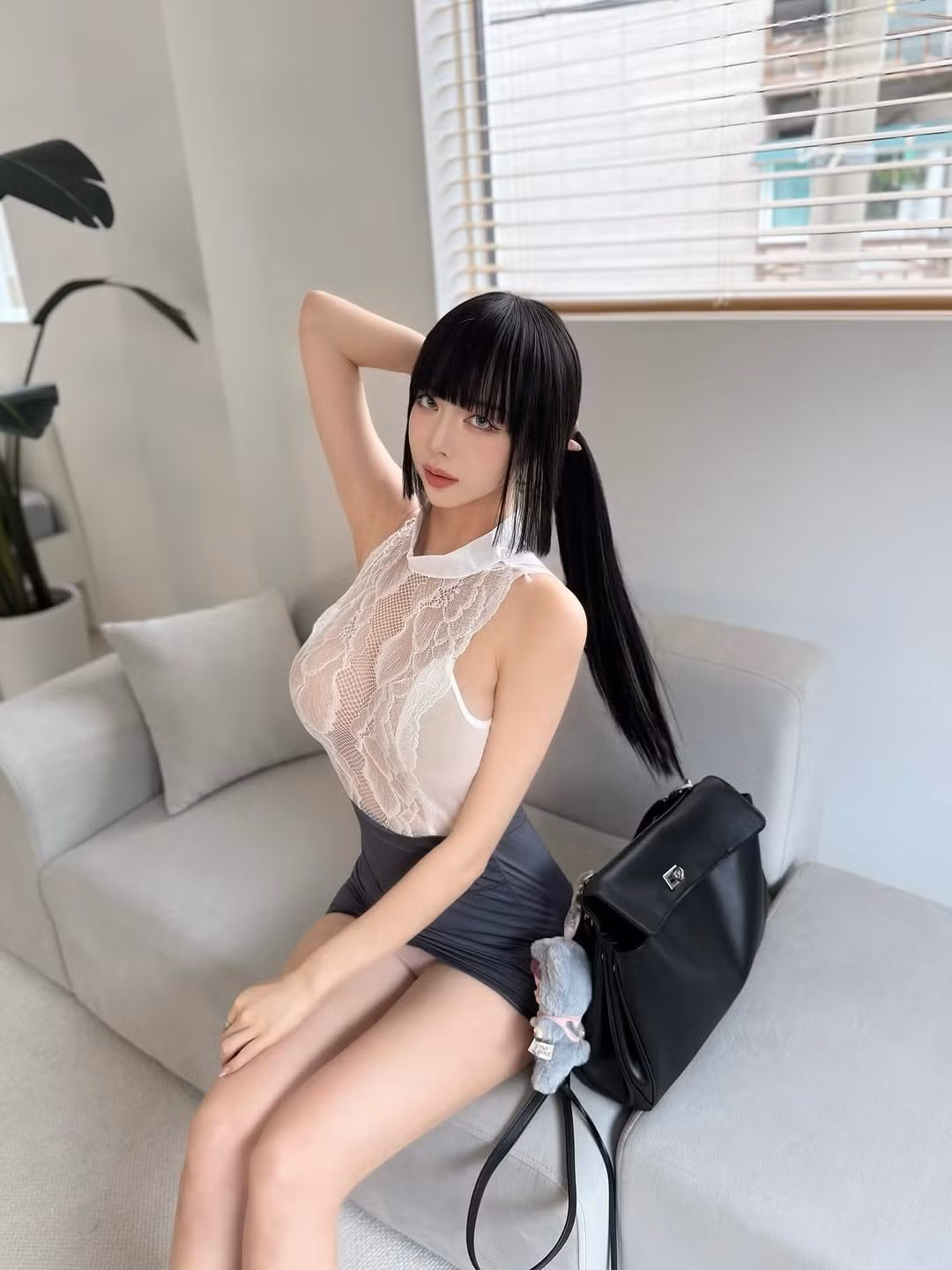 Phong cách thời trang của Luna Kim luôn thể hiện tinh thần tự do và không ngại phá vỡ mọi giới hạn. (Ảnh: FBNV)