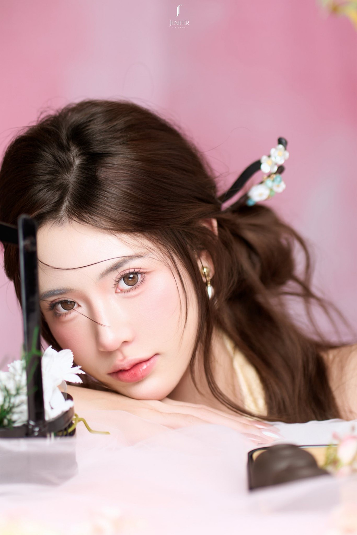 Dù đã chạm ngưỡng 30, nhưng độ trẻ trung và làn da "không tì vết" của Tố Uyên vẫn là niềm ao ước của rất nhiều cô gái.