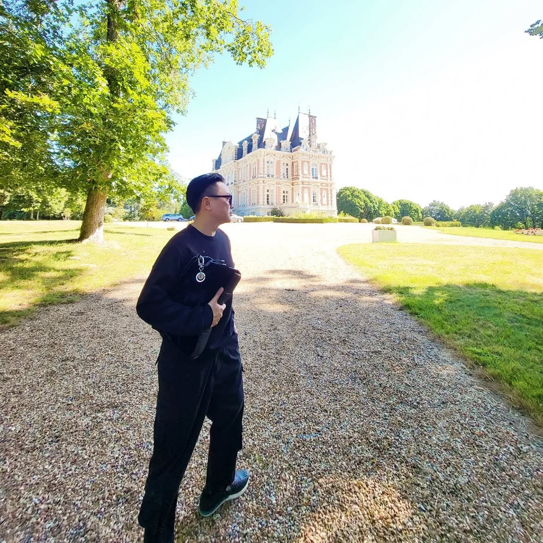 Tính đến nay, có gần 150 ngôi sao Hollywood mặc thương hiệu CONG TRI xuất hiện trên trang bìa các tạp chí uy tín, hay xuất hiện trên thảm đỏ các sự kiện quốc tế, các lễ trao giải được đông đảo công chúng quan tâm.