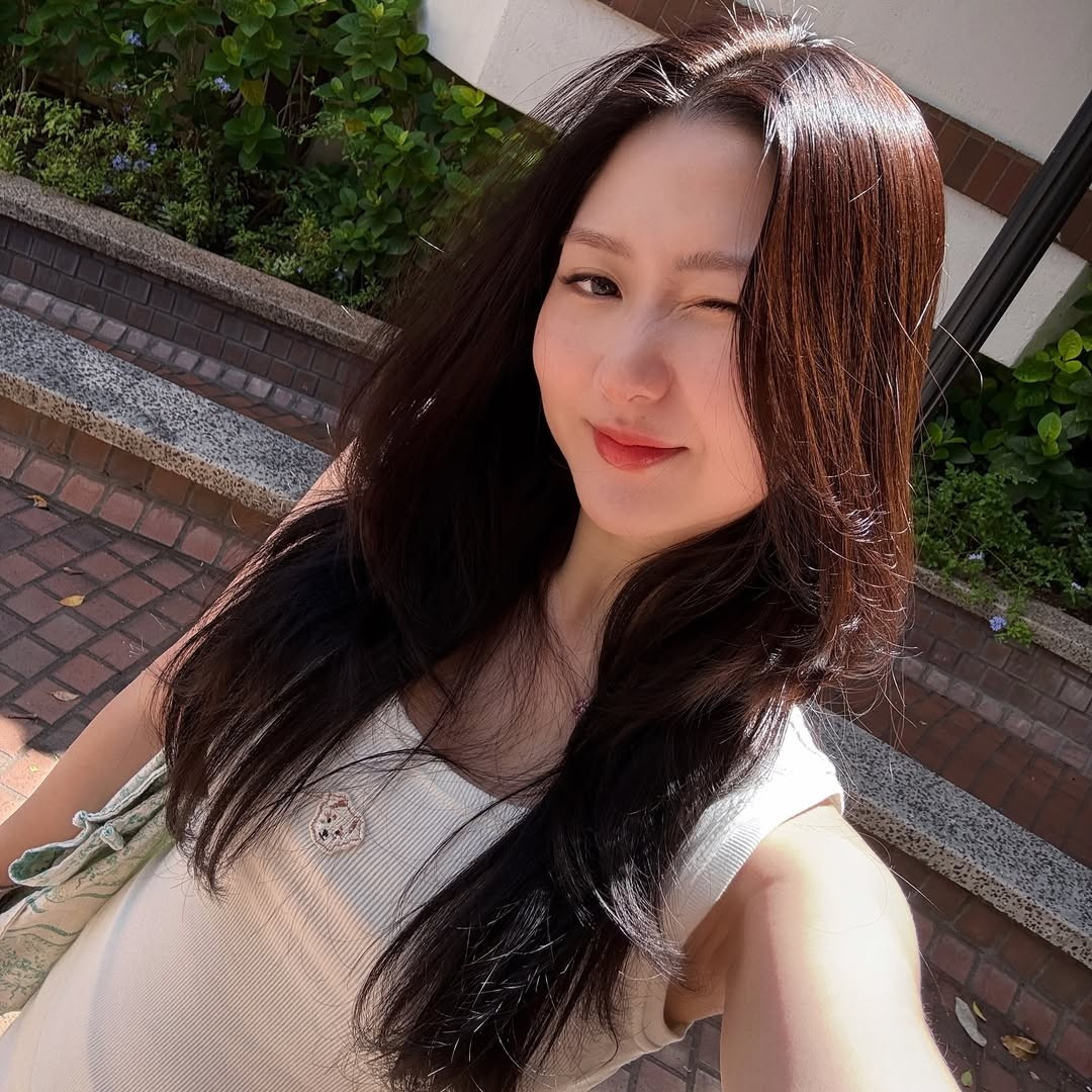 Hiện Hà My có hơn 170.000 người theo dõi trên nền tảng Instagram. Cô nàng thường xuyên chia sẻ những khoảnh khắc đời thường, các tip làm đẹp thu hút lượng tương tác lớn từ người hâm mộ. (Ảnh: @hamyyng)