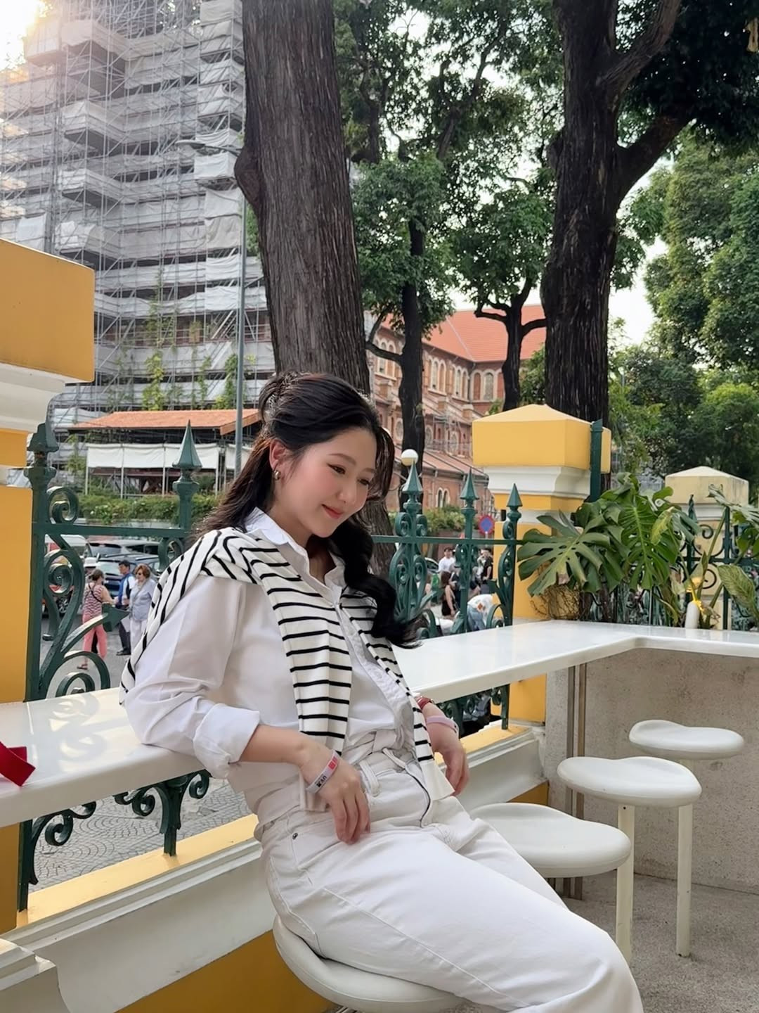 Ở phần bình luận, nhiều người không khỏi cảm thấy bất ngờ với hình ảnh "lột xác" này của Hà My: "Hot quá chị ơi", "cháy quá chị iu". (Ảnh: @hamyyng)