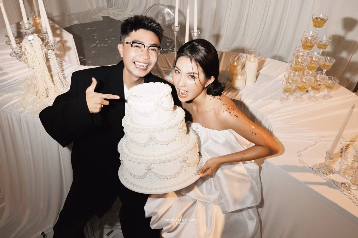 Cuối năm 2022, người hâm mộ không khỏi bất ngờ trước thông tin cặp đôi chính thức về chung một nhà. Một đám cưới hoành tráng đã được tổ chức với sự tham gia của dàn khách mời là những streamer, KOLs nổi tiếng. (Ảnh: IGNV)