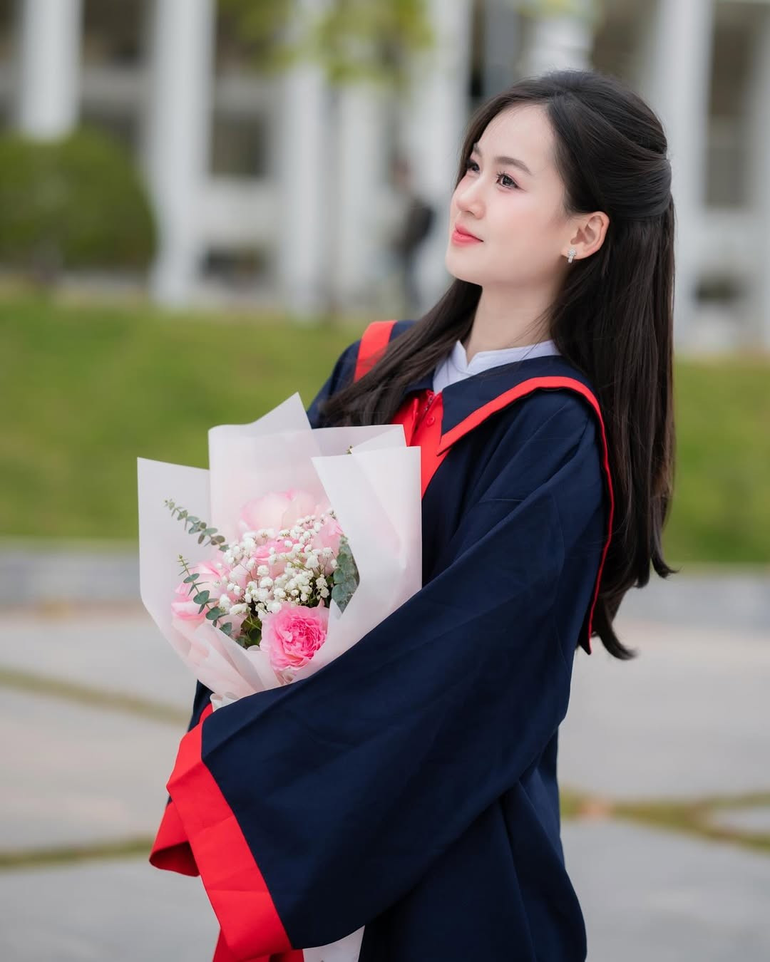 Hiền Mai hiện đang theo học trường Đại học Ngoại thương - một trong những ngôi trường đại học top đầu cả nước. Ngoài học tập, cô nàng còn tích cực tham gia các hoạt động xã hội. (Ảnh: IGNV)