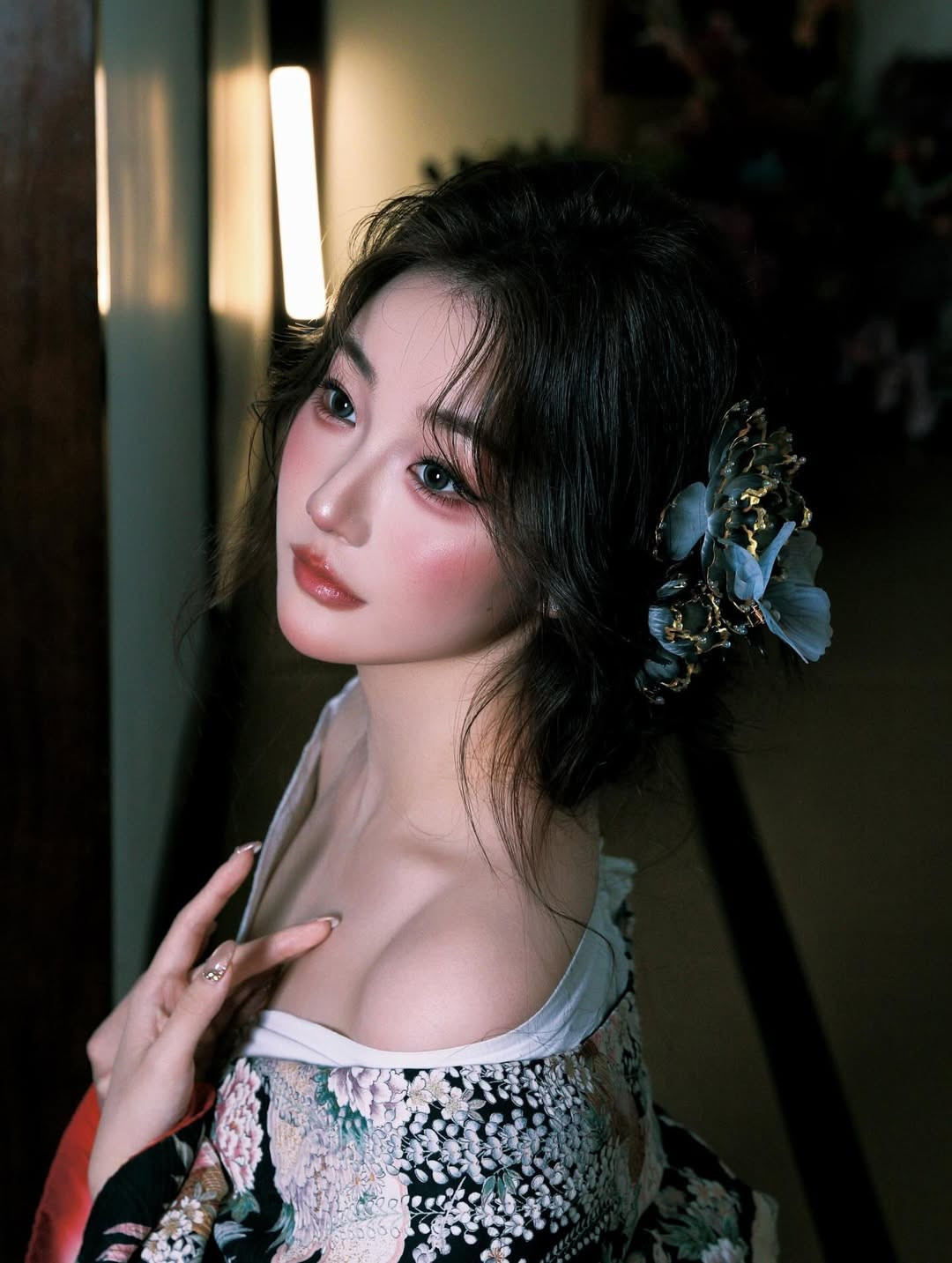 Khác với những bộ cosplay nhân vật game cầu kỳ trước đó như Janna Tiên Kiếm hay Gwen, lần này, Kiittwy đã hóa thân thành một cô gái Nhật Bản thanh lịch, dịu dàng trong tà áo Kimono truyền thống. (Ảnh: IGNV)