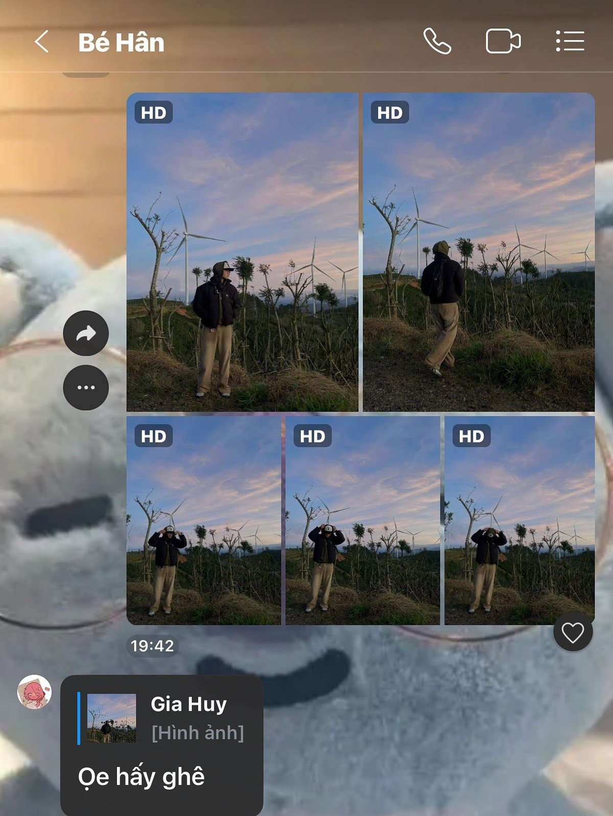 Sự kiên trì và nét ngây ngô của Hân khiến cư dân mạng không khỏi bật cười, nhiều người còn đùa rằng: "Đúng là chỉ có em gái mới dám 'vượt mặt' anh trai như thế".