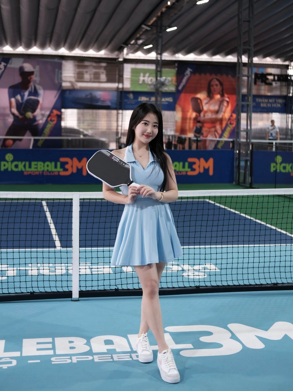 Bên cạnh công tác giảng dạy, Sao Mai tham gia các môn thể thao như pickleball để nâng cao sức khỏe tinh thần cũng như rèn luyện thân thể. (Ảnh: FBNV)