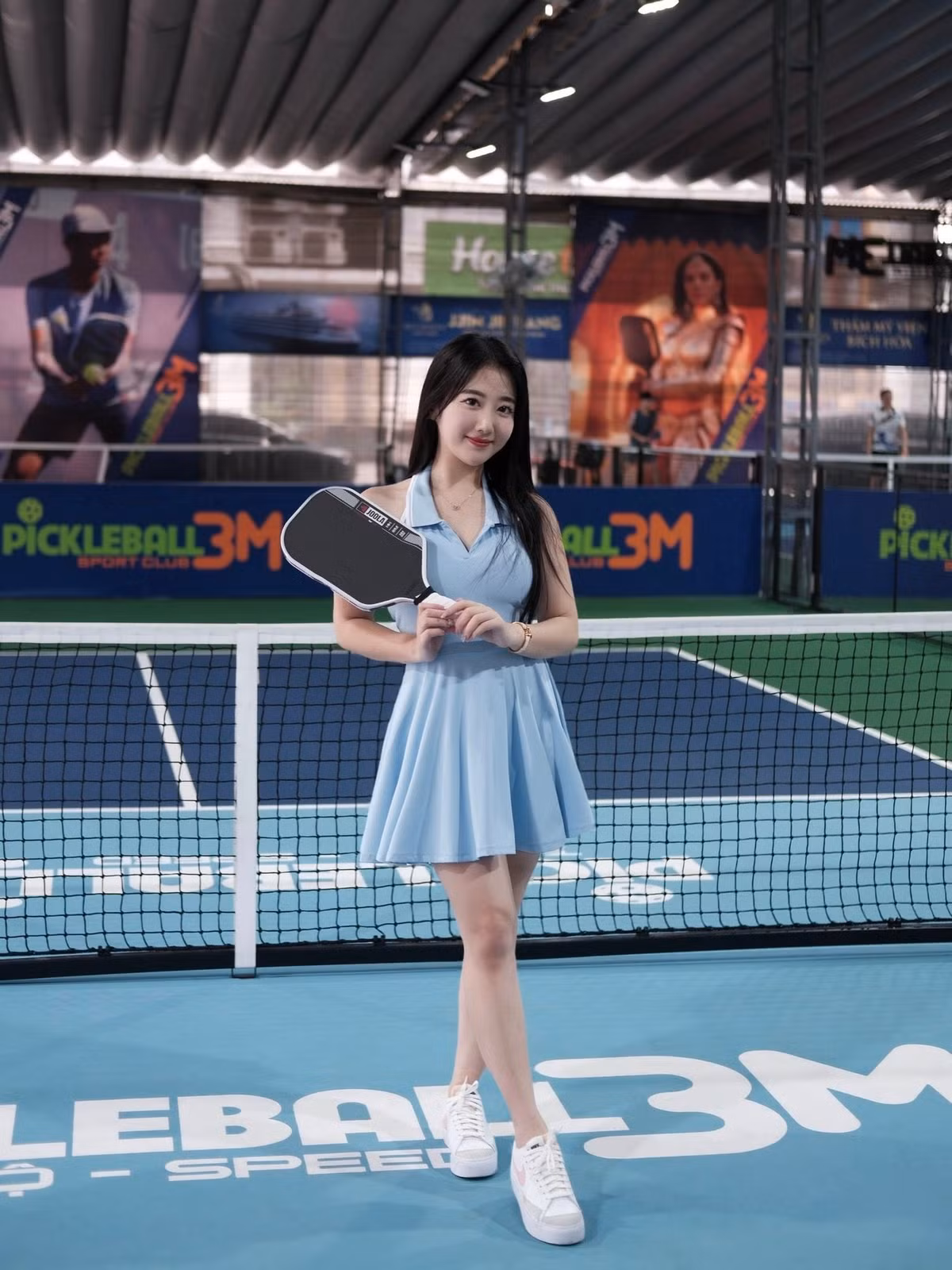 Bên cạnh công tác giảng dạy, Sao Mai tham gia các môn thể thao như pickleball để nâng cao sức khỏe tinh thần cũng như rèn luyện thân thể. (Ảnh: FBNV)