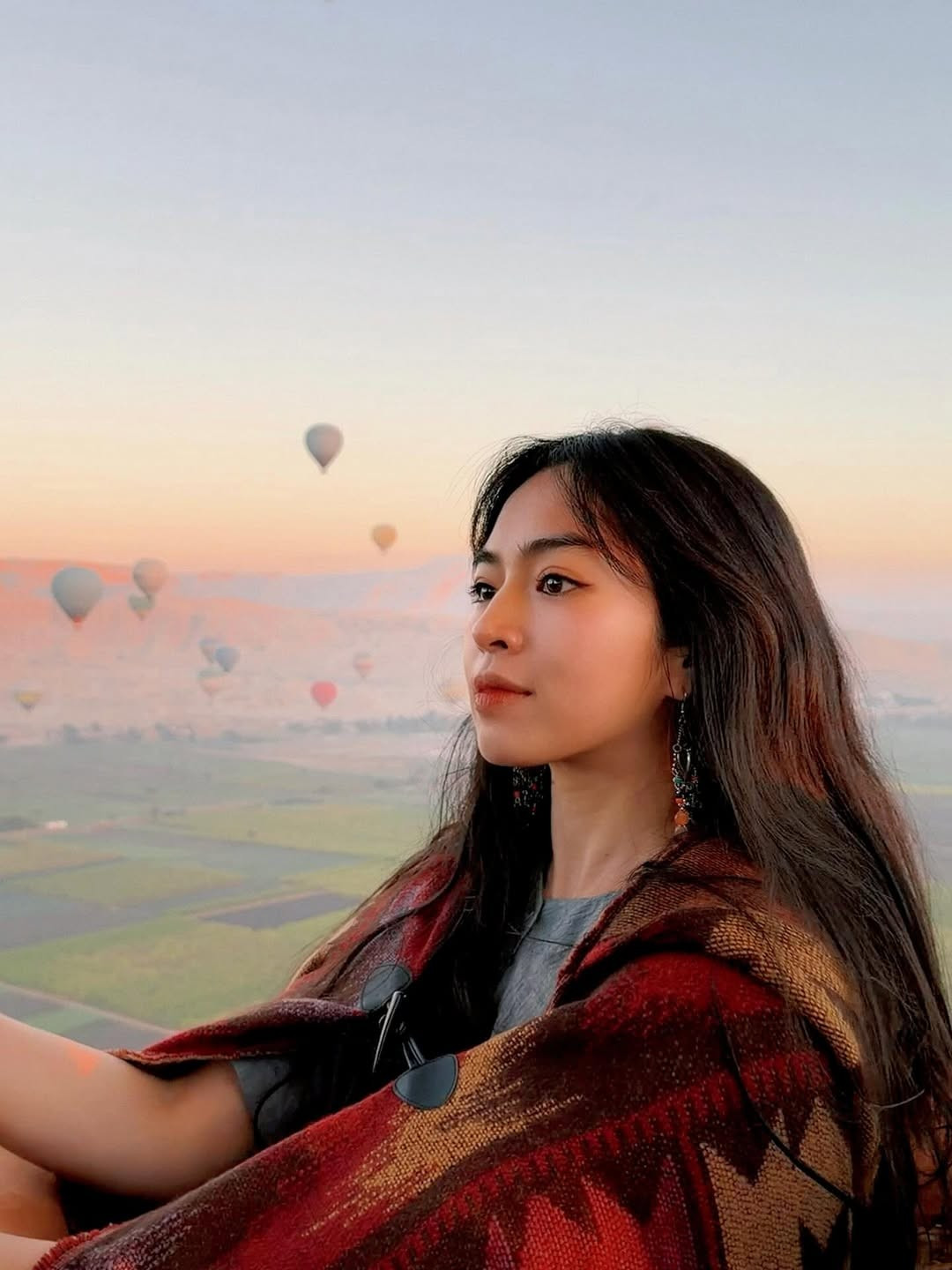 Hình ảnh dịu dàng, đằm thắm của Khánh Vân hiện tại nhận về sự thiện cảm từ công chúng. Cô cũng dành nhiều thời gian hơn để trải nghiệm cuộc sống và làm mới hình ảnh cá nhân.(Ảnh: IGNV)