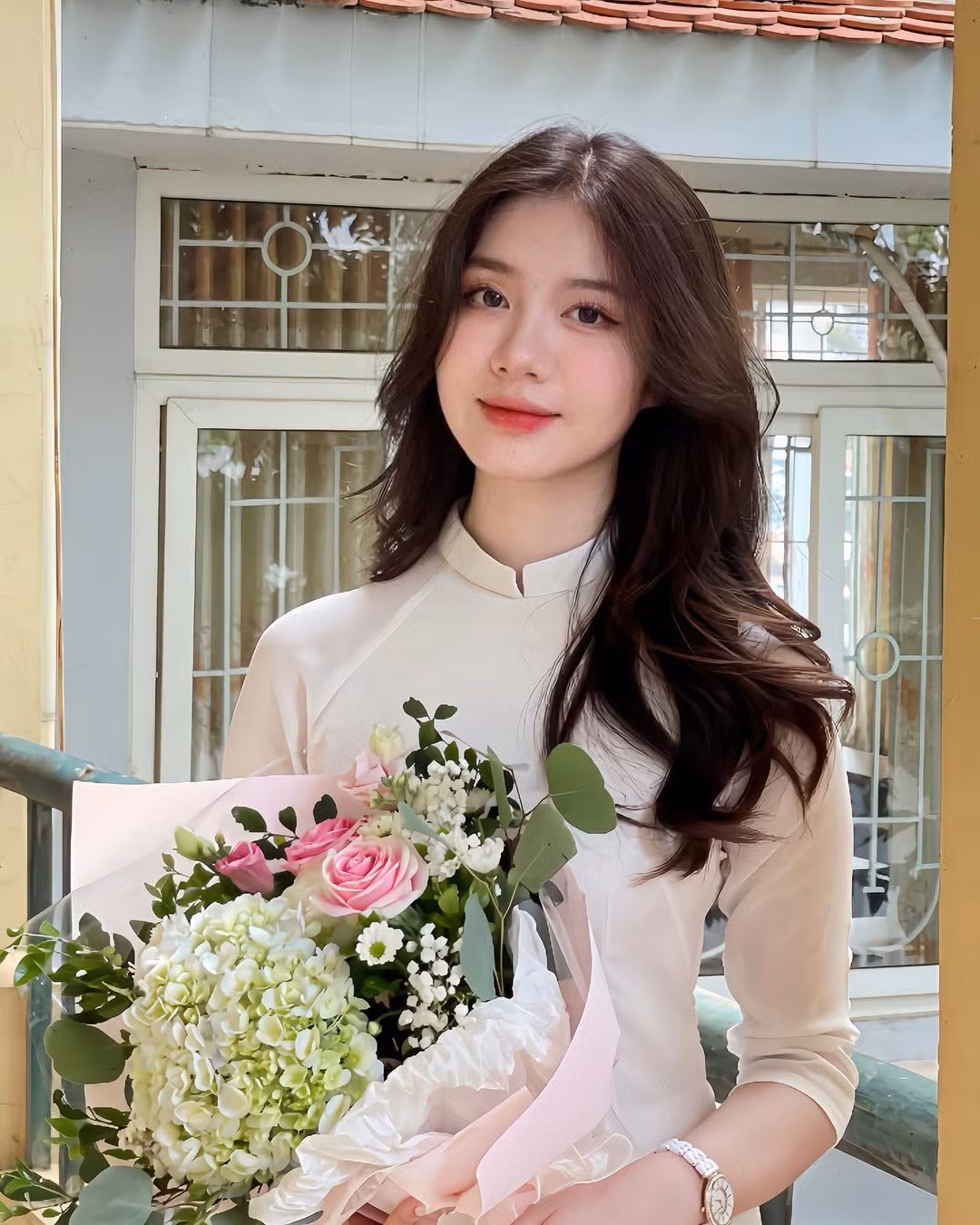 Ánh Nguyệt có thể "cân" được nhiều phong cách, nhưng cô nàng vẫn trung thành với hình tượng ngọt ngào, nhẹ nhàng, phù hợp với lứa tuổi. (Ảnh: IGNV)