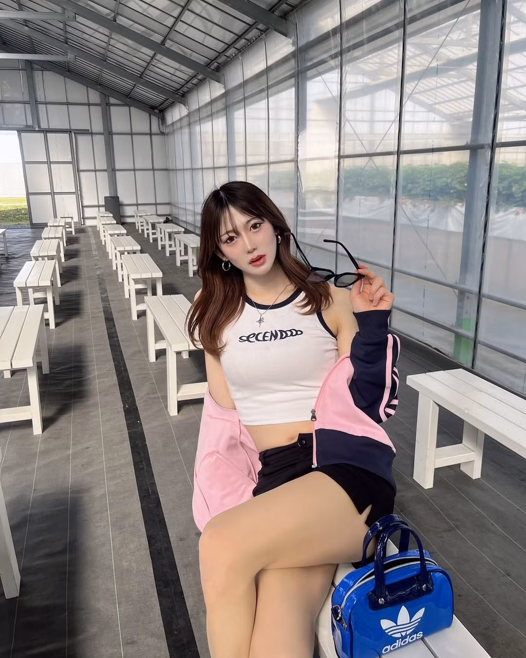 Những hình ảnh cô chia sẻ thường gợi lên hình ảnh một cô gái trẻ trung, tự tin, dạo bước trên đường phố Nhật Bản, tận hưởng ẩm thực và thời trang. (Ảnh: IGNV)