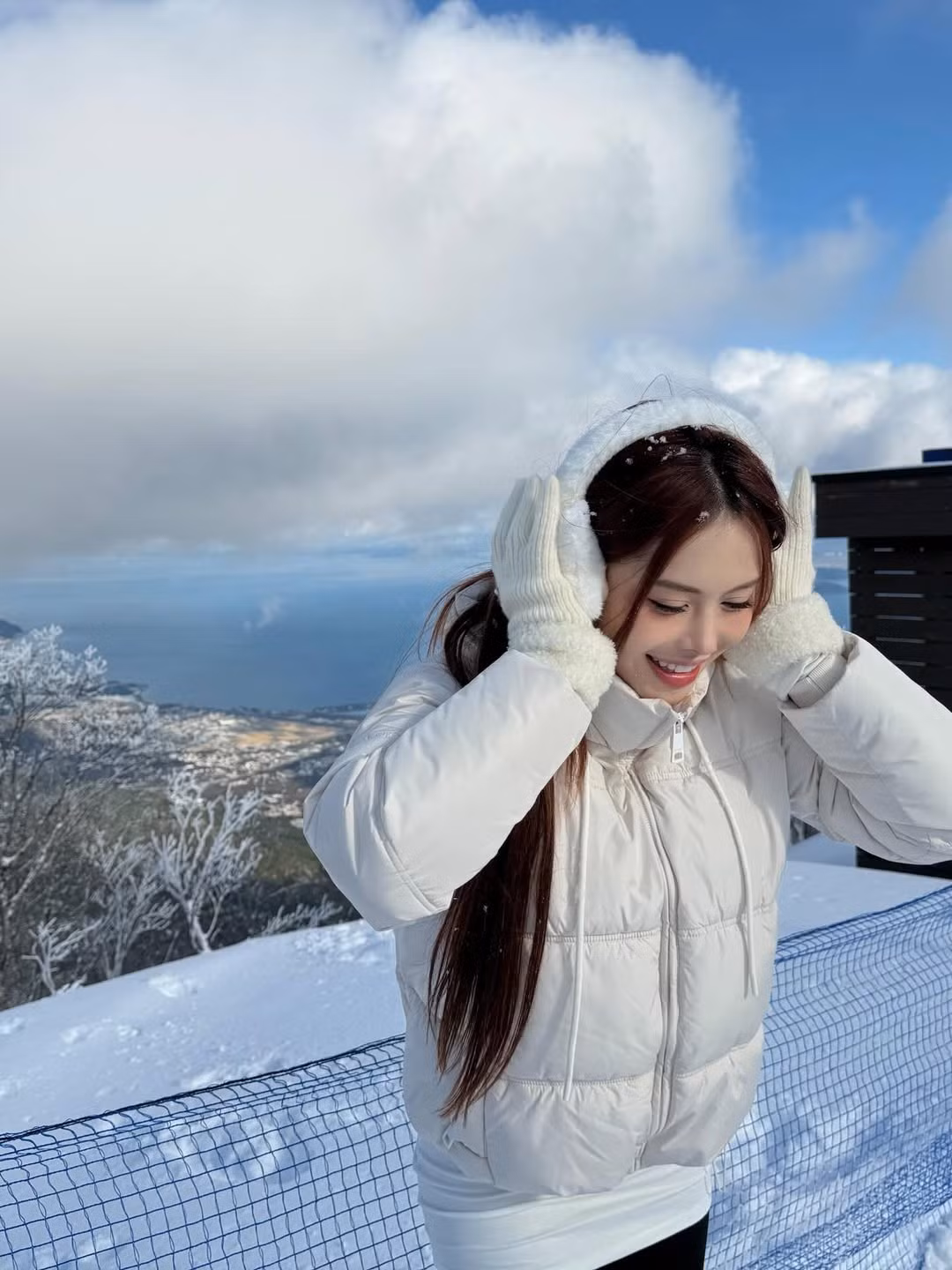 Qua những tấm ảnh, người hâm mộ có thể thấy ở Ngân Hà tinh thần tự do, yêu đời và luôn trân trọng từng khoảnh khắc trải nghiệm. Chuyến đi không chỉ là dịp để cô nghỉ ngơi sau những ngày làm việc căng thẳng mà còn là cách để cô kết nối gần hơn với khán giả qua những thước phim, hình ảnh đời thường đầy chân thực. (Ảnh: IGNV)