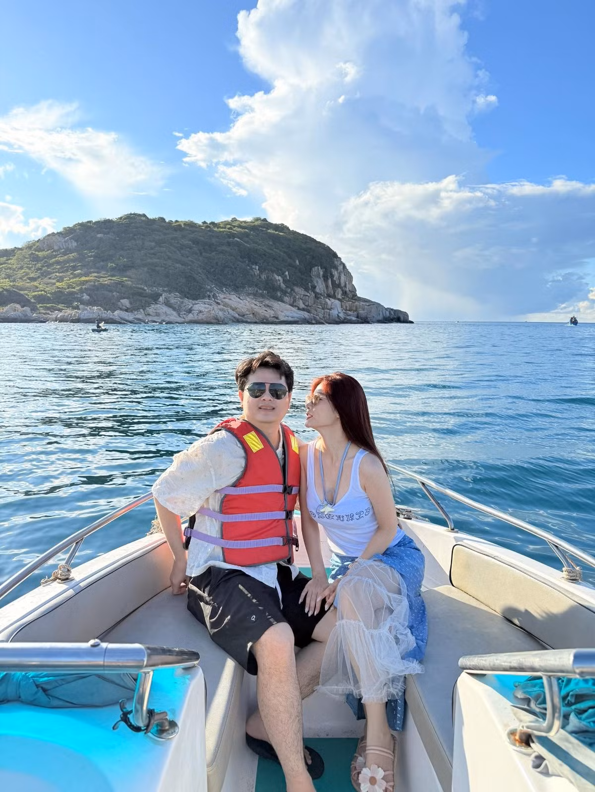 Nổi tiếng từ cuộc thi Miss Teen 2017 với nụ cười tươi tắn và đôi má lúm duyên dáng, Nam Phương luôn thu hút sự chú ý của công chúng. (Ảnh: FBNV)