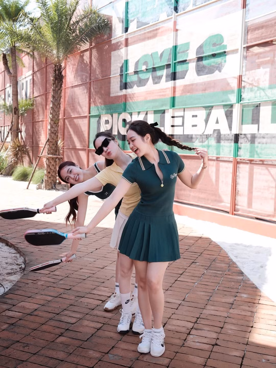 Loạt ảnh này không chỉ ghi điểm nhờ nhan sắc và hình thể của Lê Phương Anh mà còn bởi không khí vui vẻ, năng lượng tích cực mà cô mang lại. (Ảnh: IGNV)