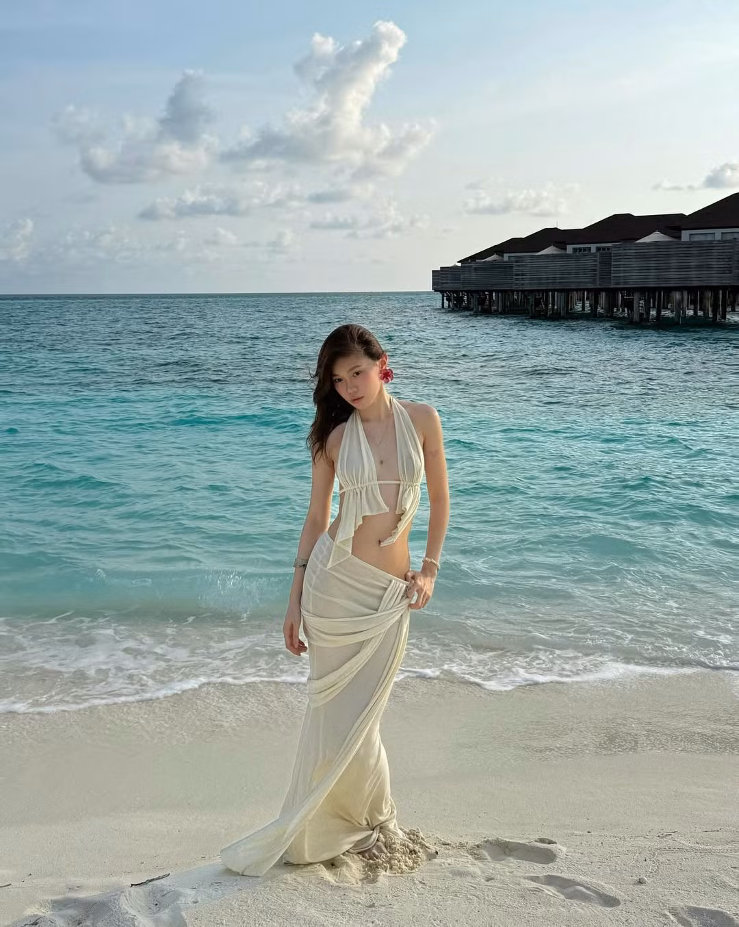 Ly Phạm (SN 2001) là một trong những cô gái có sức ảnh hưởng lớn về thời trang giới trẻ Việt. Cô nàng gây ấn tượng với những video có gu thời trang đẹp mắt, đa dạng phong cách khiến người xem khó có thể rời mắt.