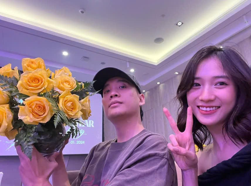 Từ sau khi kết hôn, Trâm Anh chọn cách lui về phía sau làm hậu phương vững chắc cho chồng, dành toàn bộ thời gian chăm sóc gia đình nhỏ. (Ảnh trong bài: Facebook, Instagram nhân vật)