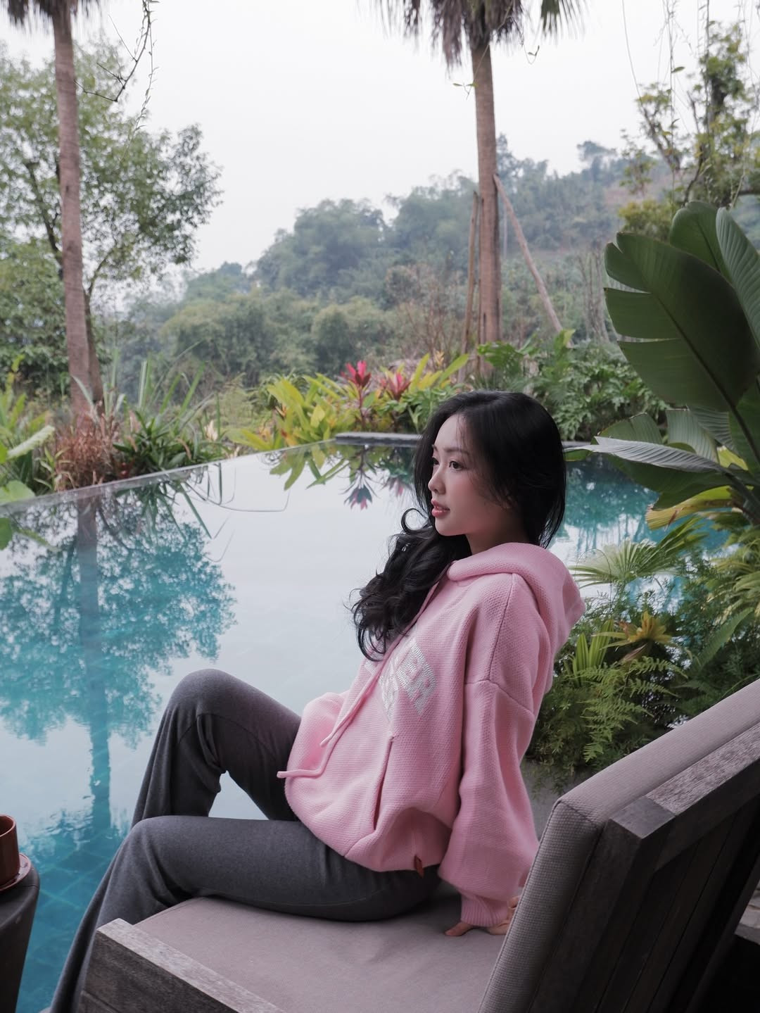 Sau khi sinh con đầu lòng, nhan sắc của nàng WAGs được nhận xét là ngày càng mặn mà và nhuận sắc hơn. (Ảnh: IGNV)