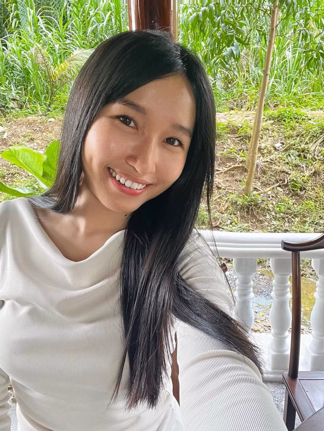 Tuy nhiên, ở thời điểm hiện tại, nhìn cô nàng vẫn theo đuổi sự tự nhiên trong phong cách thời trang và lối sống, nhưng ở ánh mắt, tinh thần toát lên sức sống, niềm hạnh phúc. (Ảnh: IGNV)