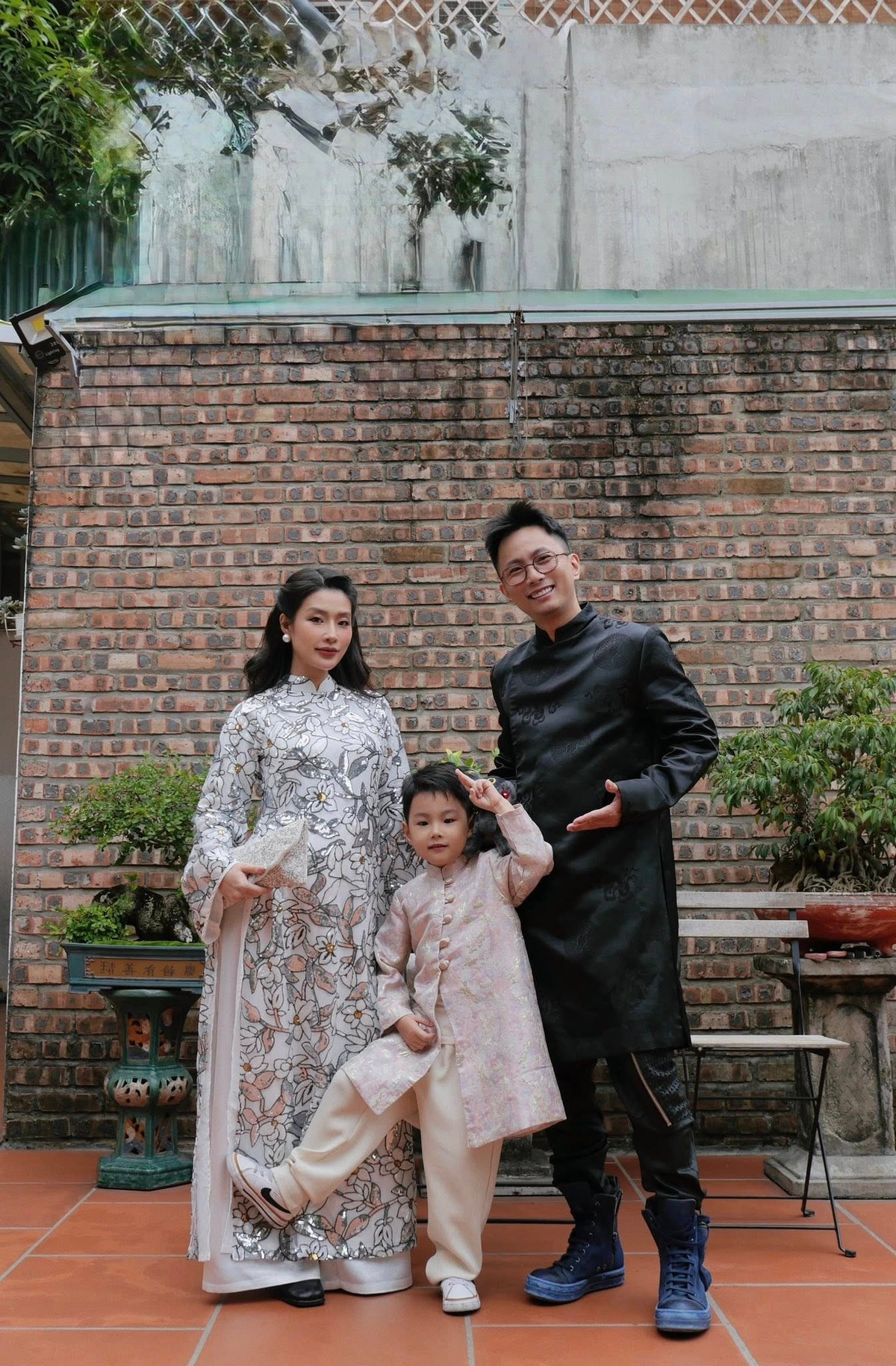 Trước khi kết hôn với Rhymastic vào năm 2019, Thanh Huyền là hot girl, mẫu ảnh nổi tiếng trên mạng xã hội. Đầu năm nay, Thanh Huyền chính thức thông báo mang thai con thứ hai, tin vui này nhanh chóng nhận về sự quan tâm lớn từ cộng đồng mạng. (Ảnh: FBVN)