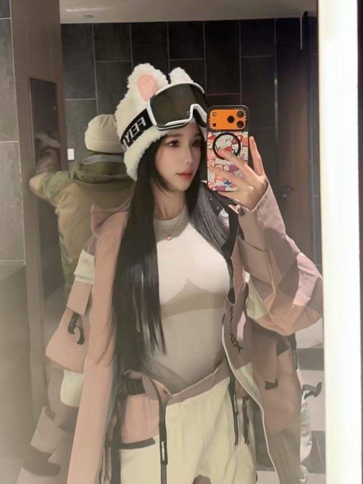 Cô từng được bình chọn vào Top các nữ DJ hàng đầu khu vực Châu Á - Thái Bình Dương và liên tục lọt top những nữ DJ quyến rũ nhất hành tinh. (Ảnh: IGNV)