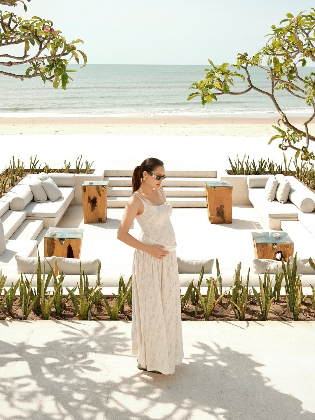 Kể từ khi công bố tin vui, Linda Ngô và ông xã Phong Đạt luôn nhận được sự quan tâm đặc biệt từ phía công chúng. Cặp đôi thường xuyên chia sẻ những khoảnh khắc đời thường hài hước nhưng không kém phần ngọt ngào khi cùng nhau chuẩn bị đón thành viên mới. (Ảnh IGNV)