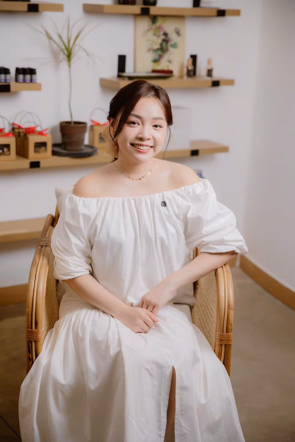 Trên mạng xã hội, Trinh Phạm được yêu mến với phong cách gần gũi, thân thiện và dễ tiếp cận.