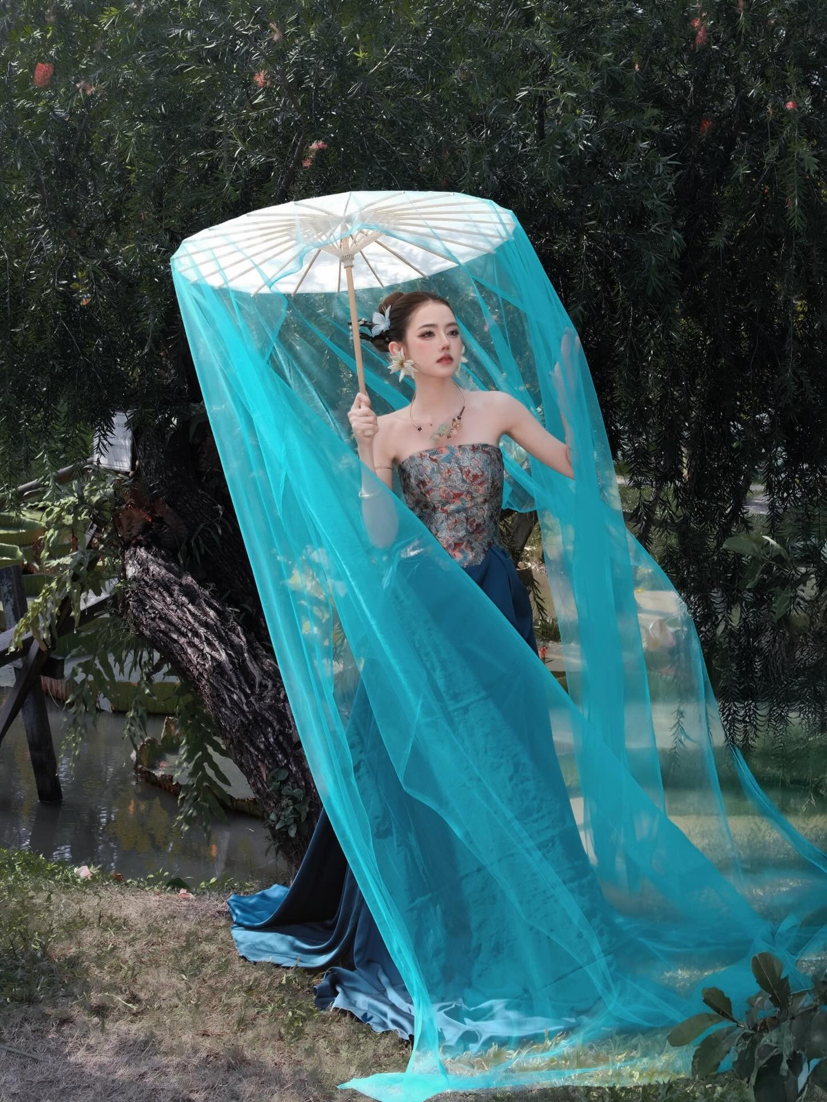 Linh Chi từng nổi đình đám trên mạng xã hội năm 2020 khi chia sẻ những dòng trạng thái cổ động trong các trận đấu mùa Euro. (Ảnh: IGNV)