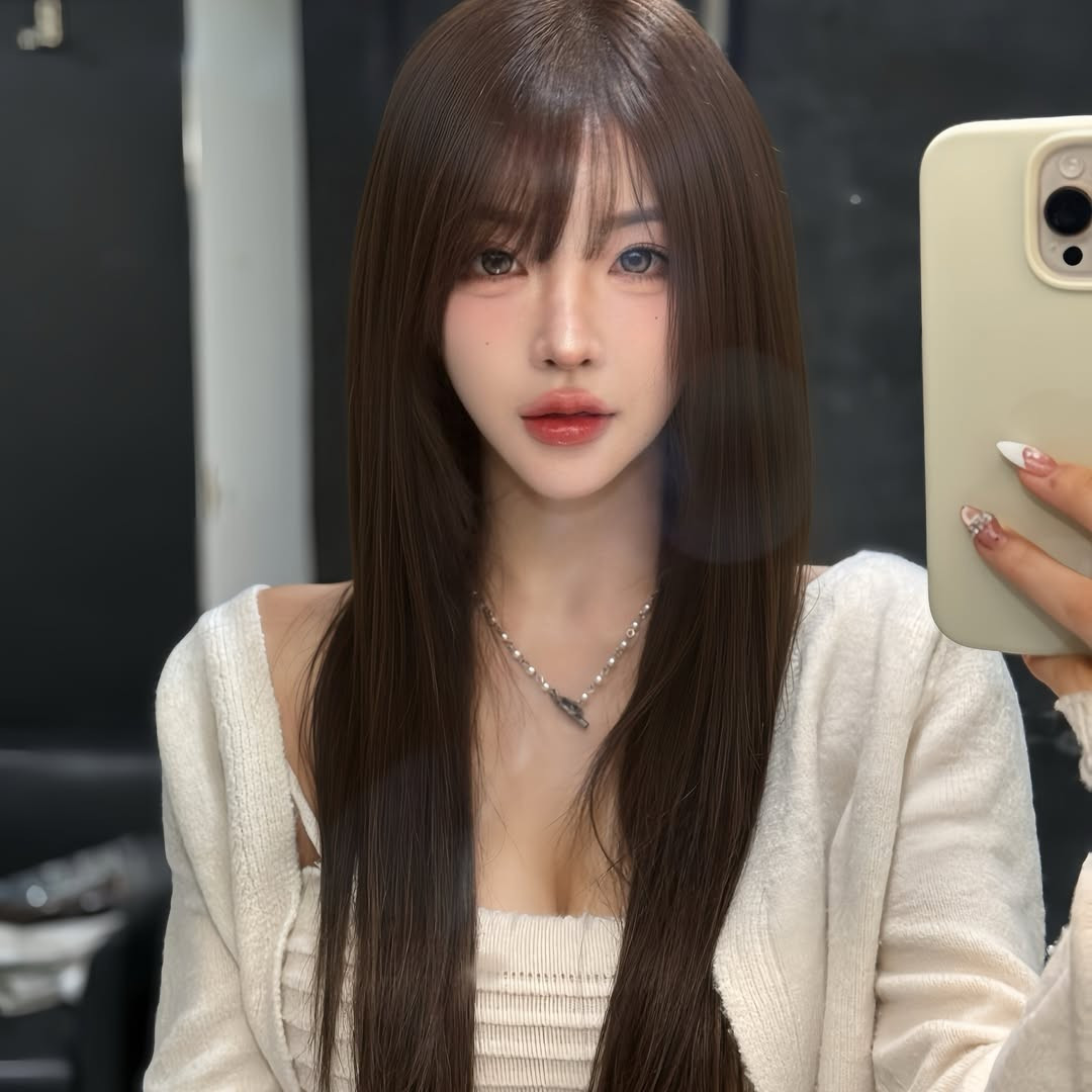 Điều khiến Yukako Kadowaki trở nên đặc biệt chính là sự đối lập đầy thú vị. Trong những bộ ảnh cosplay, Yuka gây ấn tượng với thần thái sắc lạnh, biến hóa đa dạng và đầy quyền lực trong những bộ trang phục anime cầu kỳ. (Ảnh: IGNV)