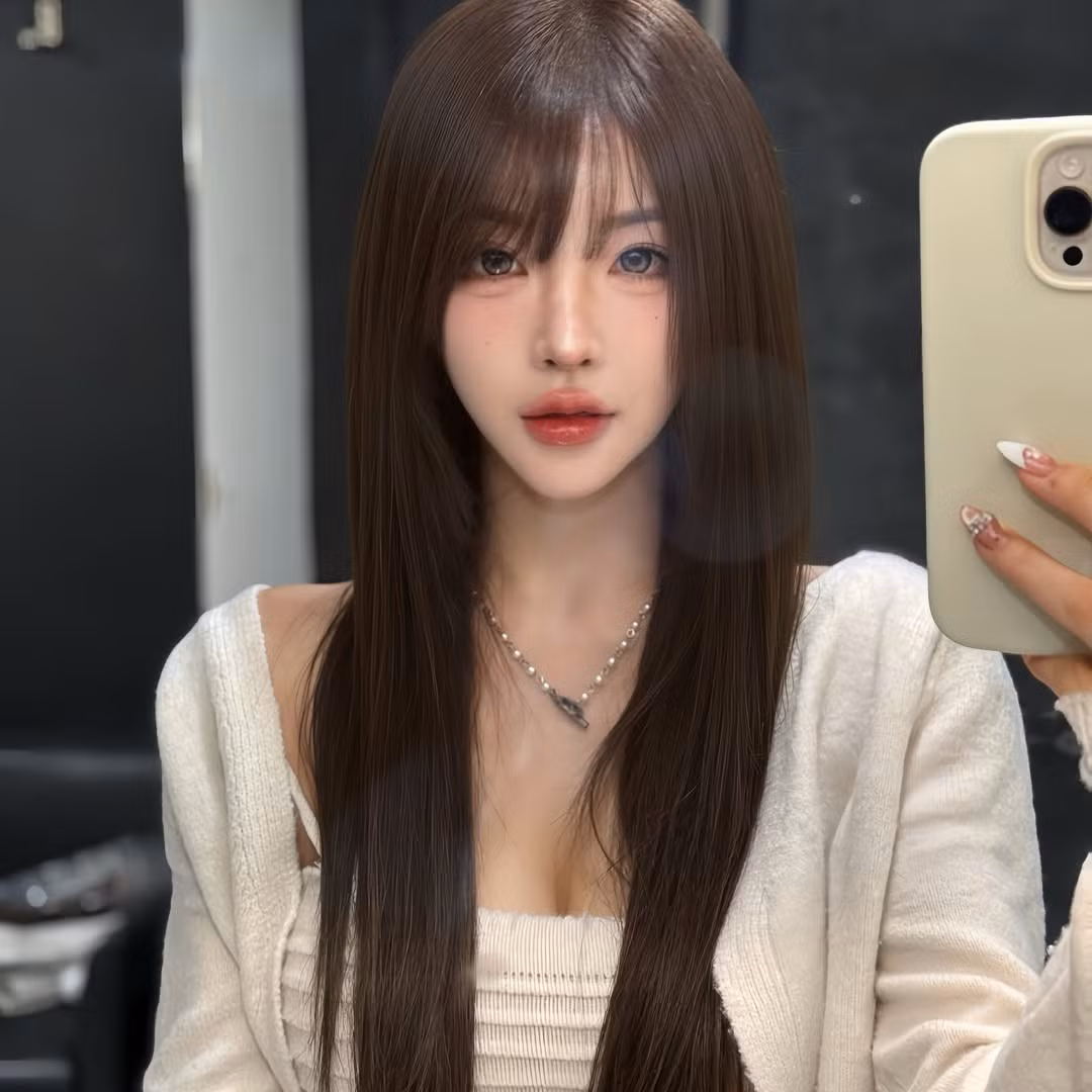 Điều khiến Yukako Kadowaki trở nên đặc biệt chính là sự đối lập đầy thú vị. Trong những bộ ảnh cosplay, Yuka gây ấn tượng với thần thái sắc lạnh, biến hóa đa dạng và đầy quyền lực trong những bộ trang phục anime cầu kỳ. (Ảnh: IGNV)