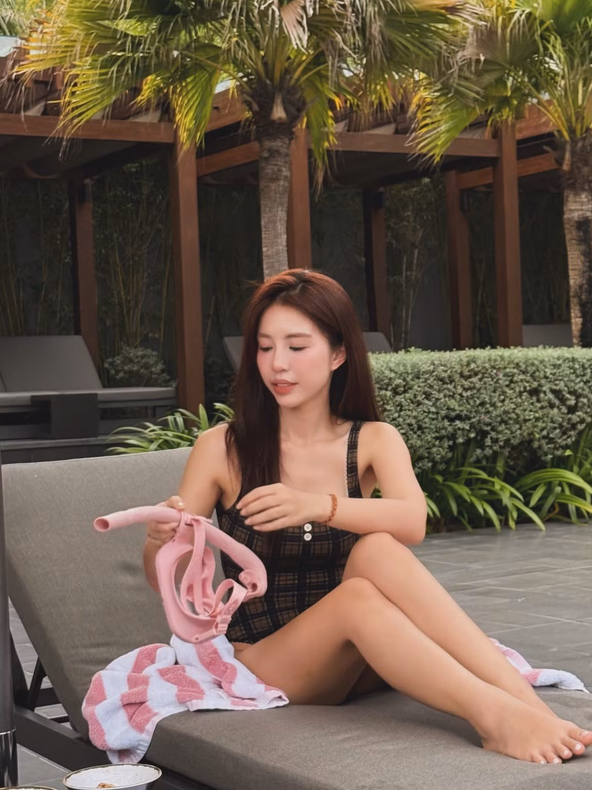 Dù hiện tại đã là mẹ một con và tập trung xây dựng gia đình nhỏ bên cạnh rapper Key, Mẫn Tiên vẫn không quên dành thời gian tận hưởng cuộc sống và chia sẻ những khoảnh khắc đẹp lung linh đến người hâm mộ. (Ảnh: IGNV)