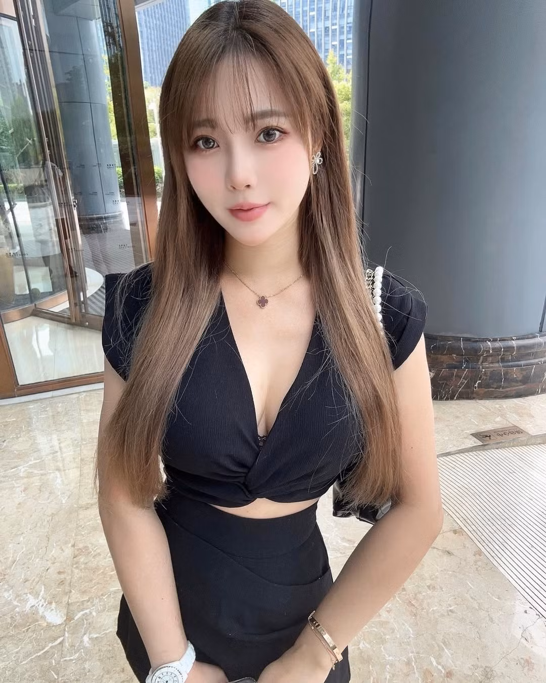 Được biết, cô gái đang gây sốt với màn cosplay này chính là hot girl nổi tiếng Chu Miêu Miêu (còn được biết đến với tên Chu Miao Miao).(Ảnh: IGNV)