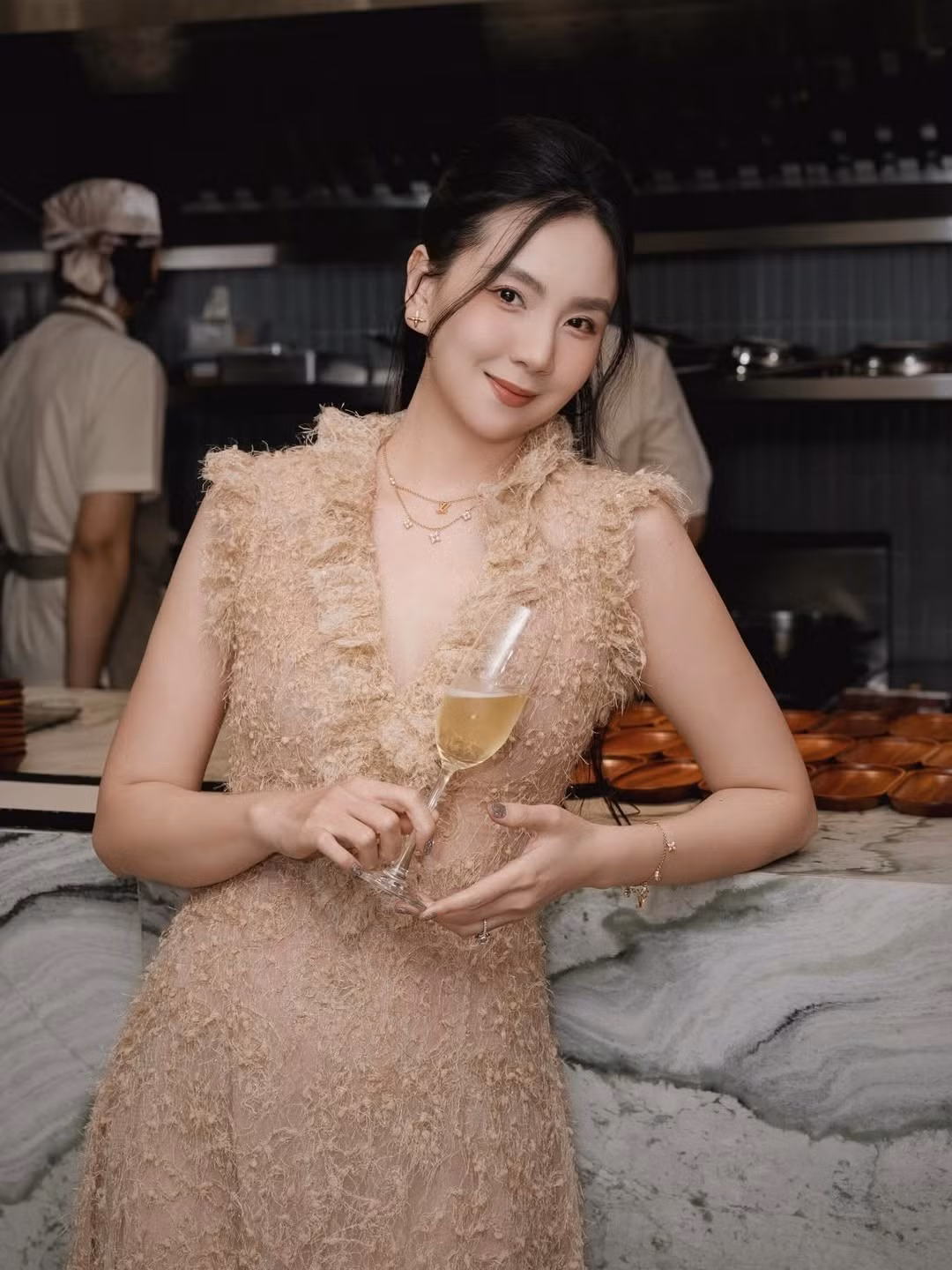 Theo đó, Mai Ngọc không giấu được sự xúc động khi nhắn gửi những lời ngọt ngào đến con trai. Nữ MC cho biết bé Panda chính là món quà trọn vẹn và ý nghĩa nhất mà tuổi 35 mang lại cho cô.(Ảnh: IGNV)