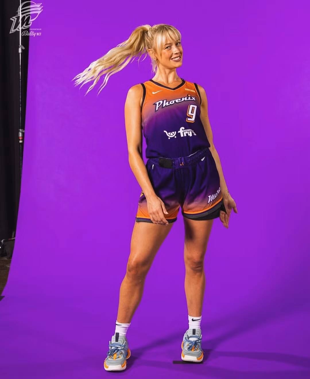 Sau đó, ngôi sao của đội Indiana Fever lập tức đăng tải bài viết chỉ trích ban tổ chức Giải bóng rổ nhà nghề Mỹ (WNBA) trên nền tảng X.