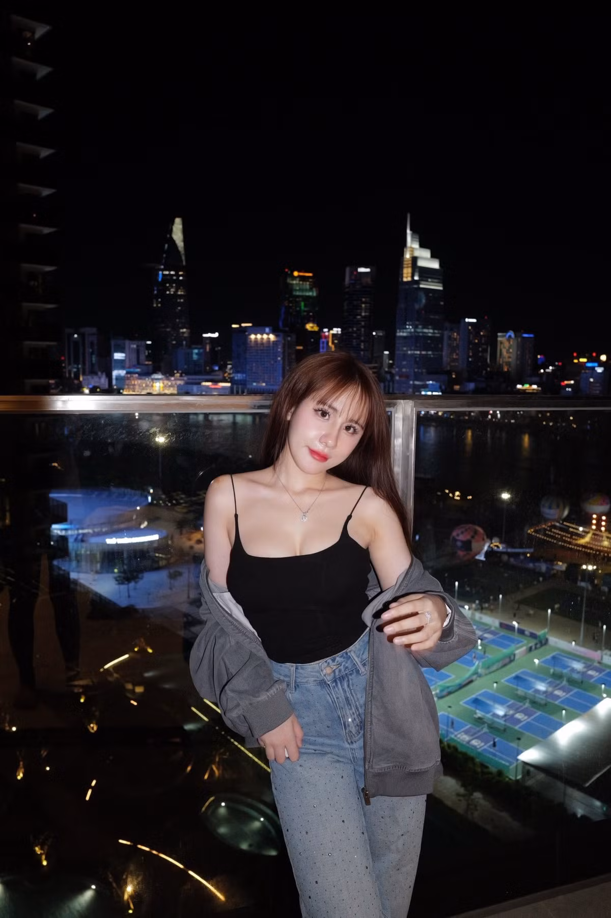 Sự kết hợp giữa vẻ đẹp ngoại hình và niềm đam mê thể thao đã giúp cô xây dựng một hình ảnh độc đáo, thu hút lượng người hâm mộ lớn. (Ảnh: FBNV)