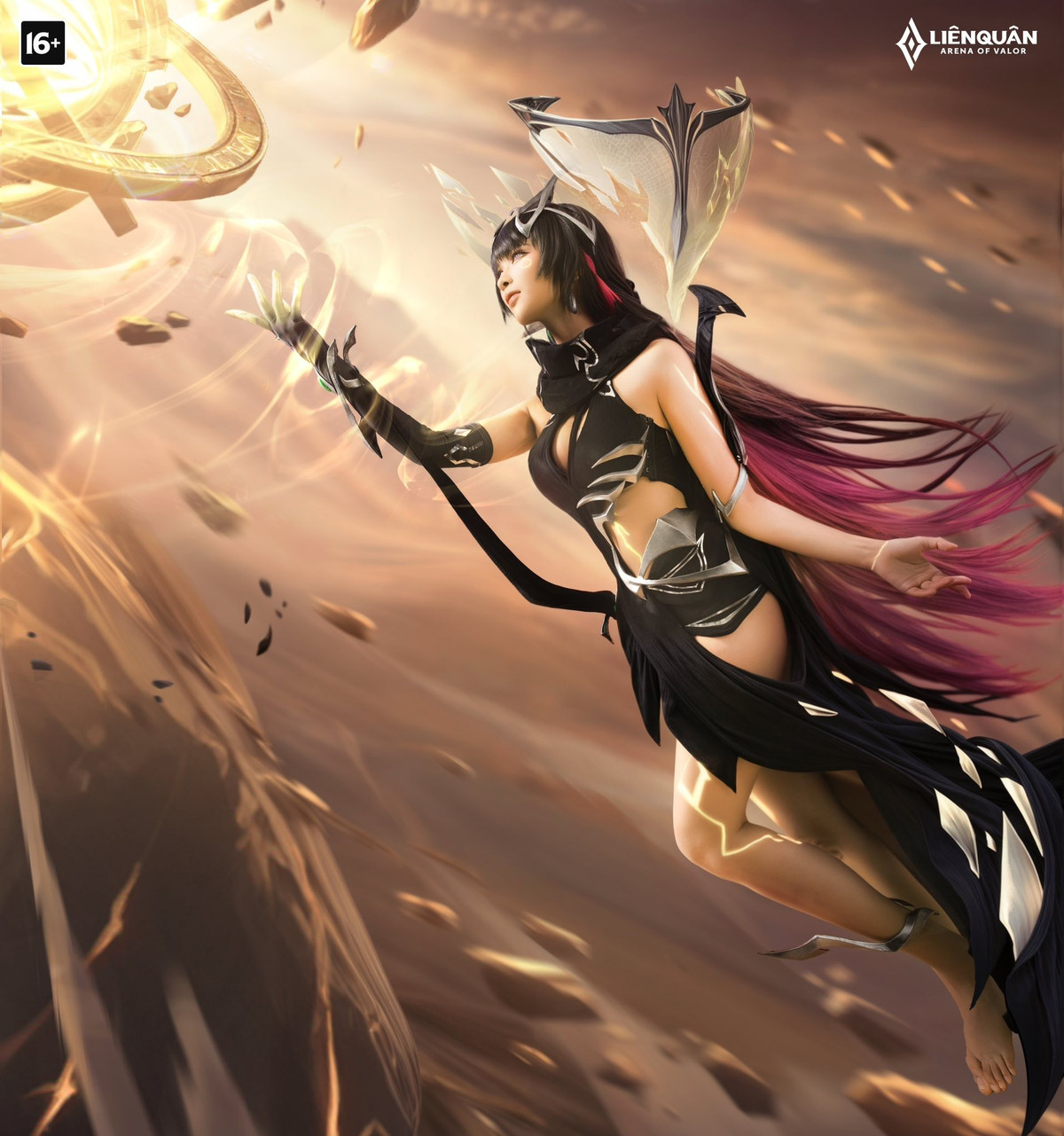 Quỳnh Bei vốn nổi tiếng với những video vũ đạo triệu view cùng phong cách "giấu mặt" bí ẩn trong thời gian dài, cho đến khi chính thức lộ diện và chinh phục khán giả bằng nhan sắc xinh đẹp, cuốn hút. (Ảnh: Garena Liên Quân Mobile)