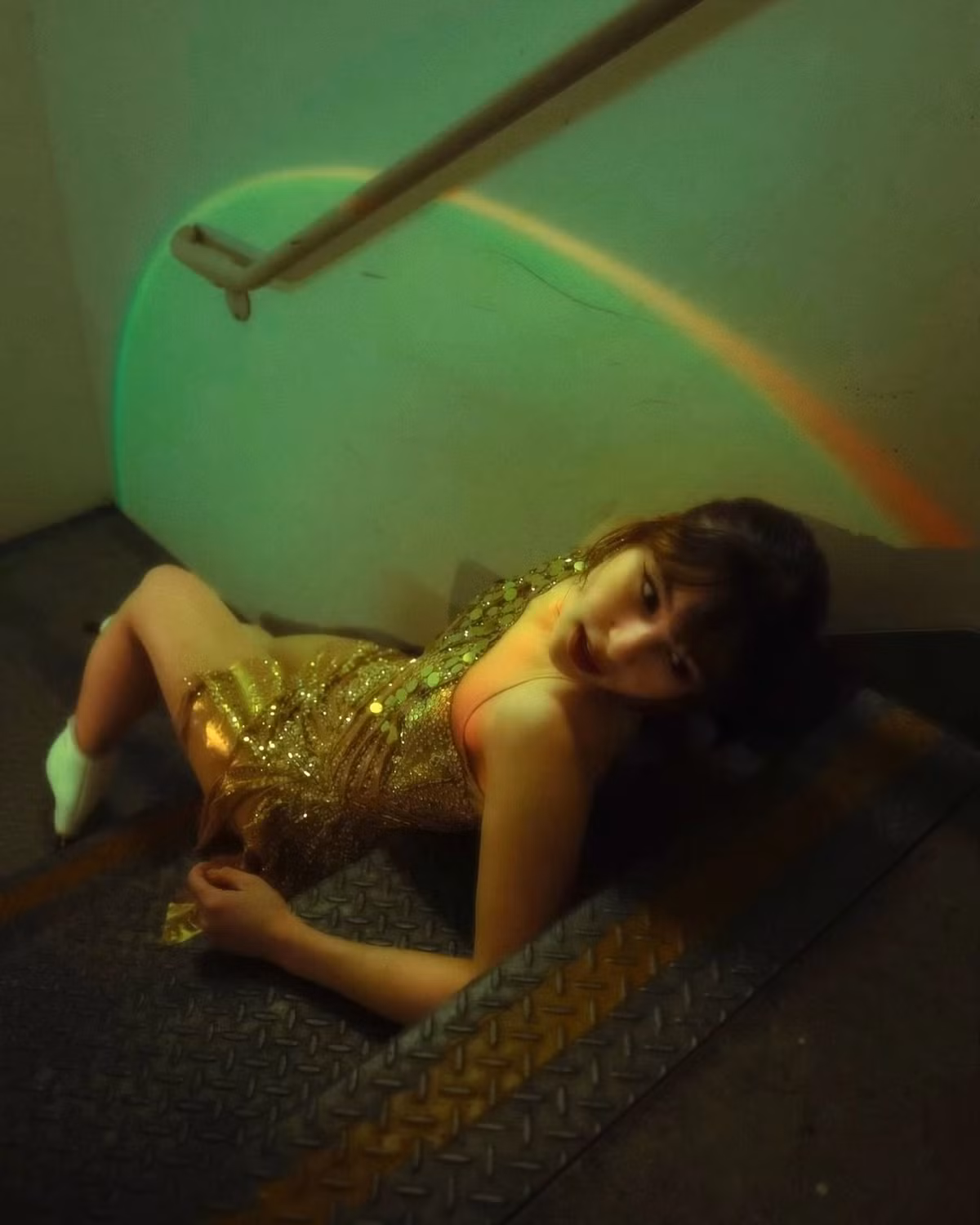 Không đi theo khuôn mẫu "nữ tính, chuẩn mực" truyền thống, Alysa Liu chinh phục người hâm mộ bằng vẻ đẹp cá tính và sự nổi loạn của tuổi trẻ. (Ảnh: IG alysaxliu)