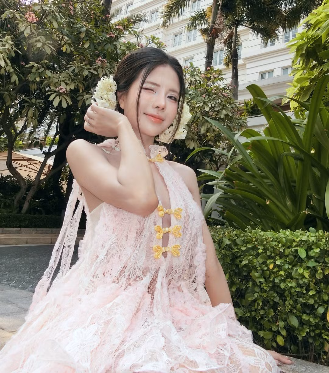 Ngoài ra, cô cũng được biết đến là một người mẫu ảnh, streamer với lượng người theo dõi "khủng" trên các nền tảng mạng xã hội. (Ảnh: IGNV)