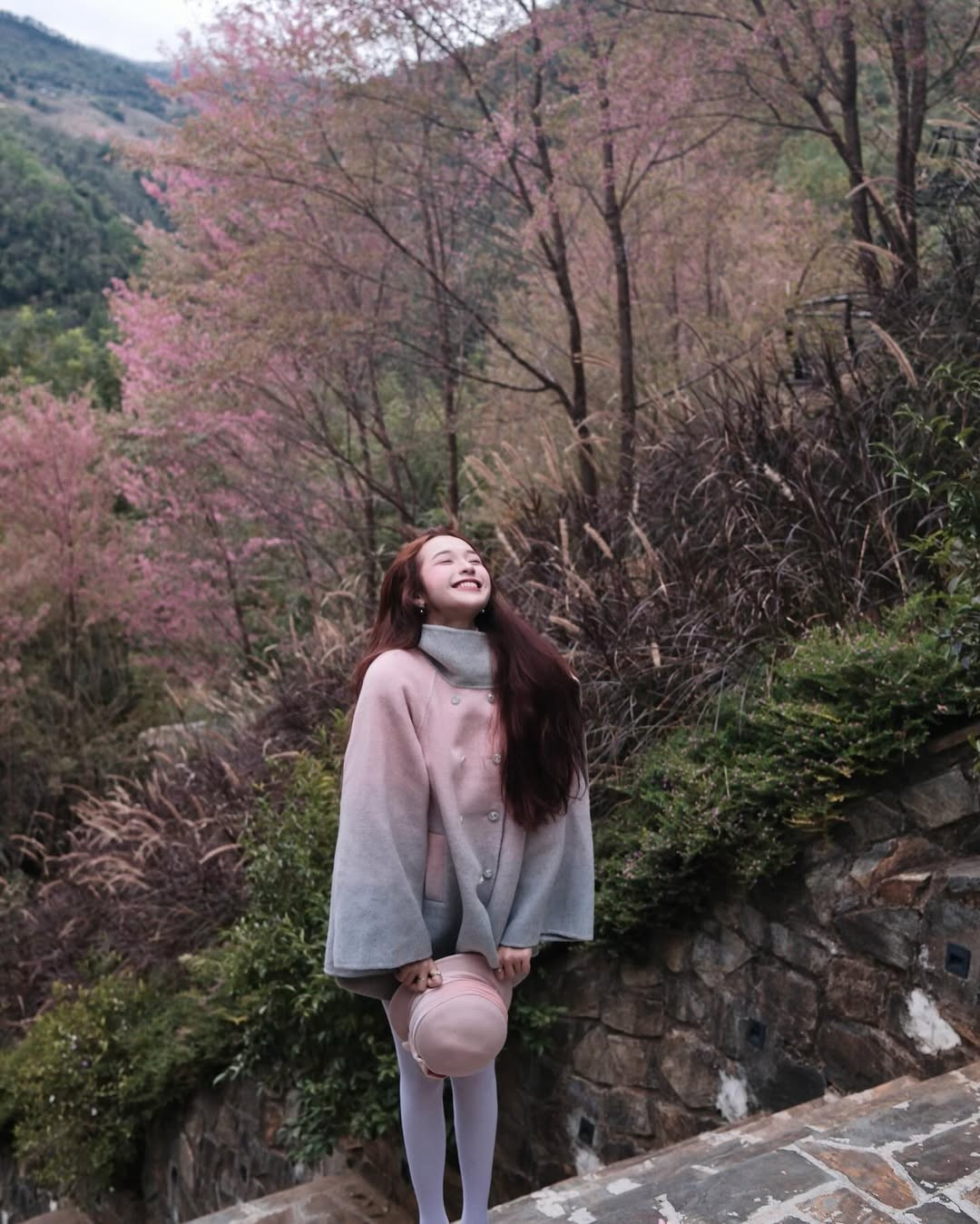 Không còn bó buộc trong hình ảnh một mẫu ảnh, Karty Chang hiện là gương mặt KOLs sáng giá cho nhiều nhãn hàng thời trang và mỹ phẩm nhờ gu thẩm mỹ tinh tế và lối sống tích cực. (Ảnh: FBNV)