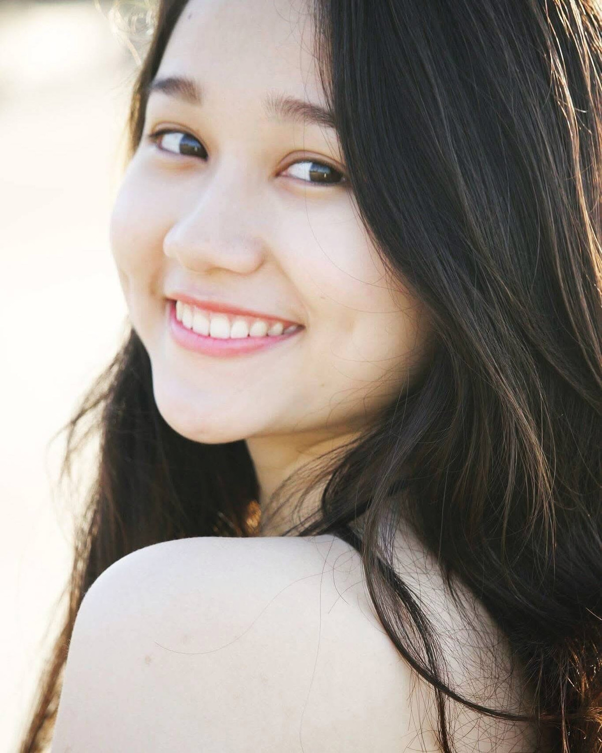 Mặc dù "đu trend" hơi muộn, nhưng sức hút của cô nàng vẫn không hề giảm nhiệt. Bộ ảnh nhanh chóng nhận được hàng ngàn lượt tương tác và chia sẻ. (Ảnh: @trucanhhh_)