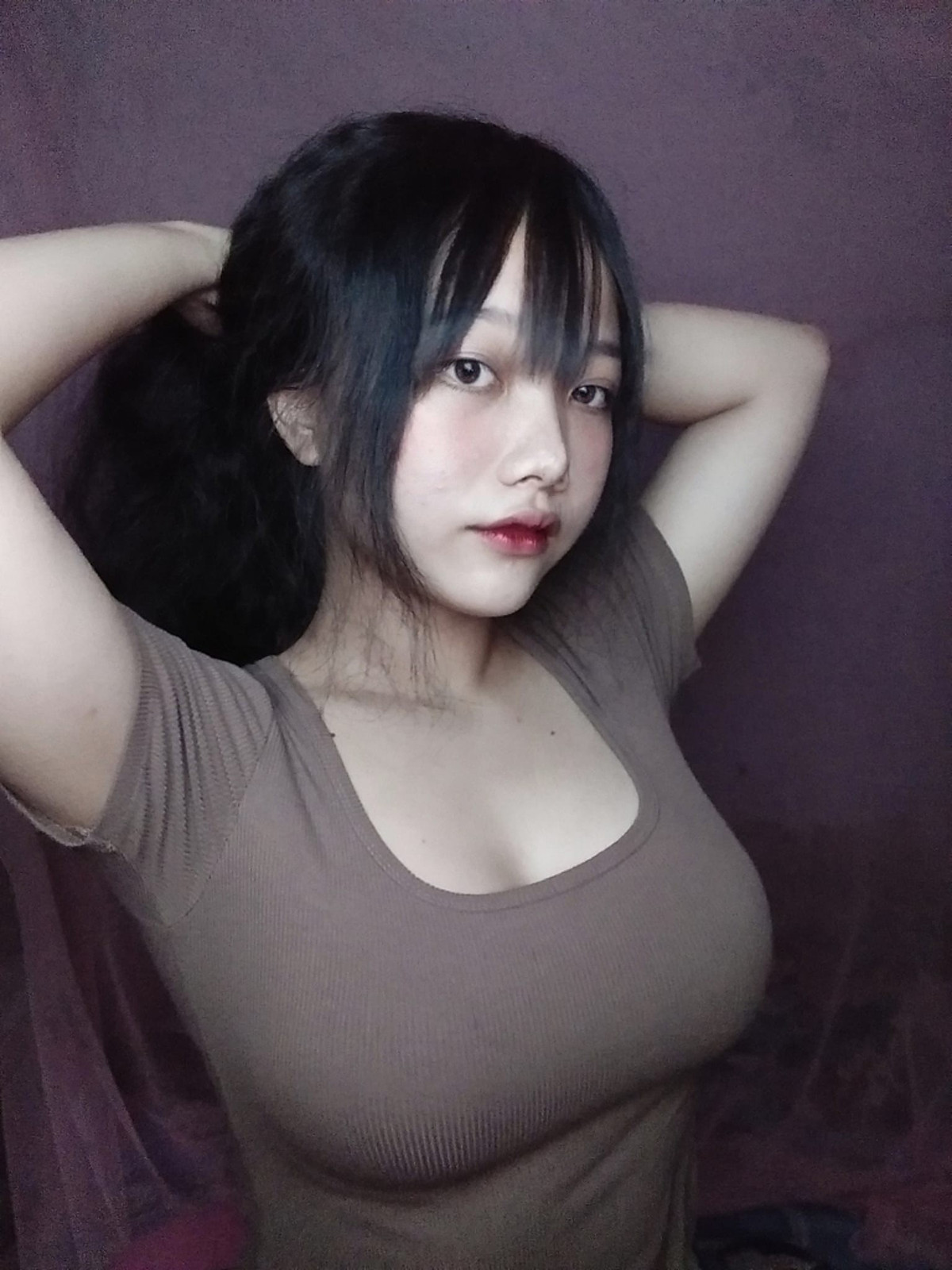 Cũng nhờ sự viral của bài viết đó, cô nàng này đã thu về cho mình thêm lượng người theo dõi mới.