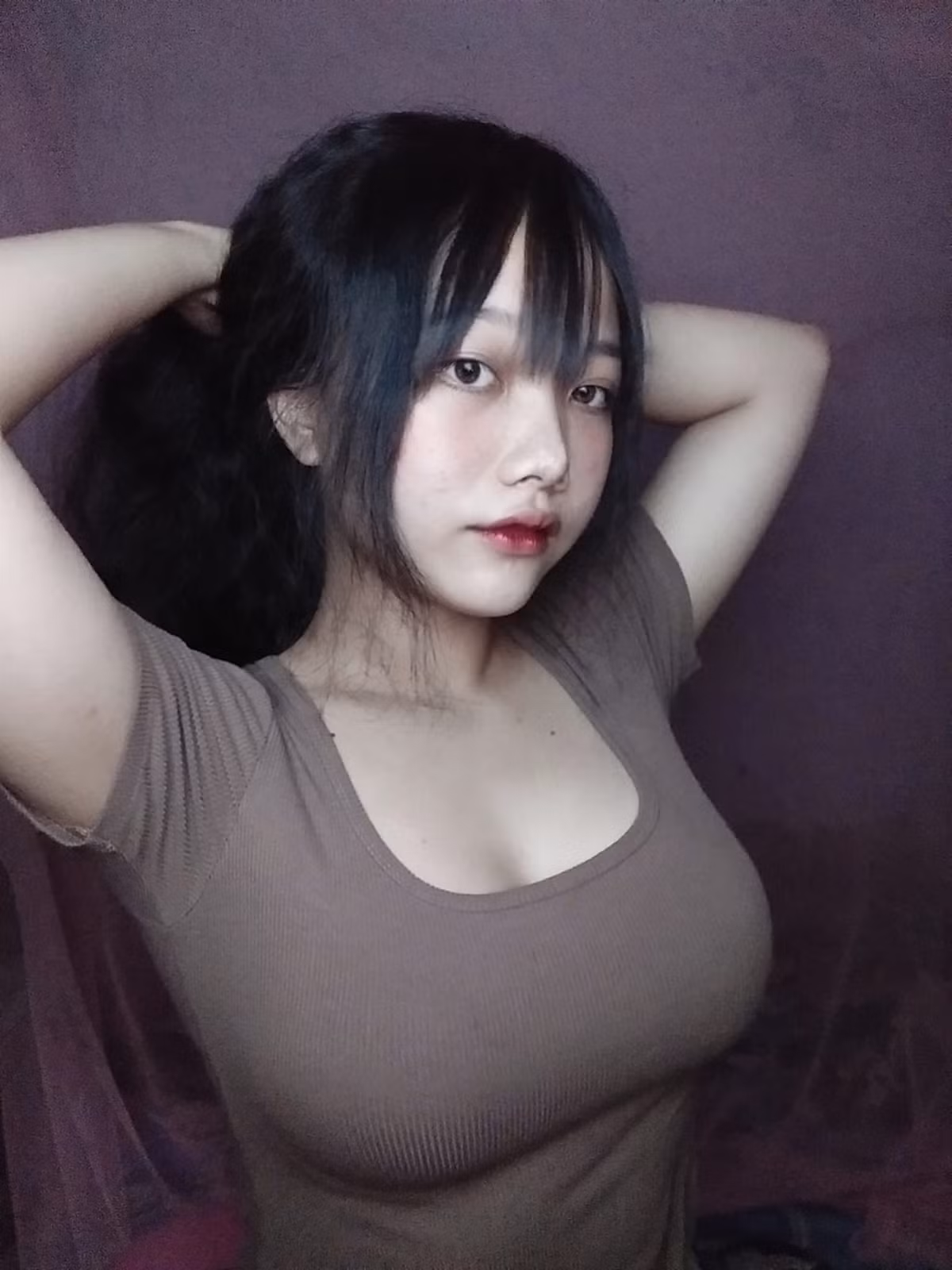 Cũng nhờ sự viral của bài viết đó, cô nàng này đã thu về cho mình thêm lượng người theo dõi mới.