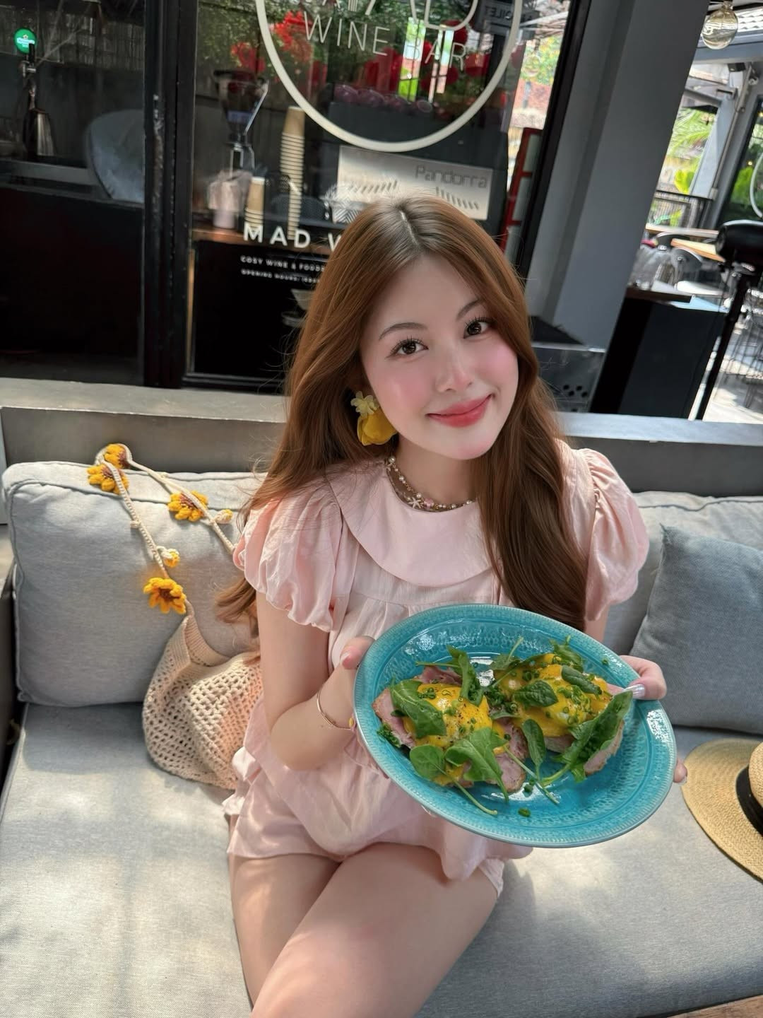 Tăng Mỹ Hàn từ lâu đã được biết đến với danh xưng "bạn gái tin đồn" của nam rapper đình đám HIEUTHUHAI. Bên cạnh đó, cô nàng cũng là hot girl có tiếng trên mạng với gần 1 triệu người theo dõi trên Instagram. (Ảnh: IGNV)