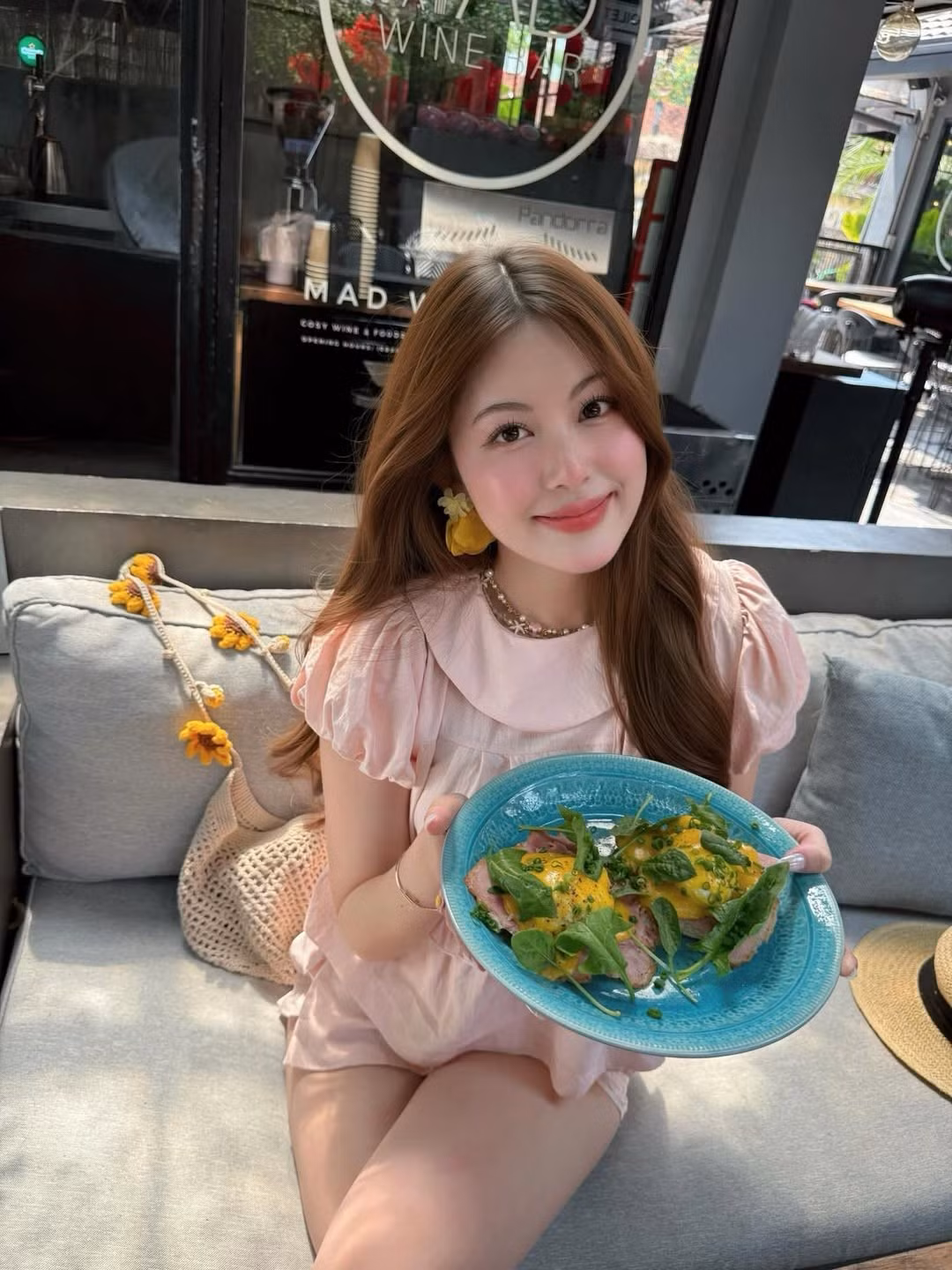 Tăng Mỹ Hàn từ lâu đã được biết đến với danh xưng "bạn gái tin đồn" của nam rapper đình đám HIEUTHUHAI. Bên cạnh đó, cô nàng cũng là hot girl có tiếng trên mạng với gần 1 triệu người theo dõi trên Instagram. (Ảnh: IGNV)