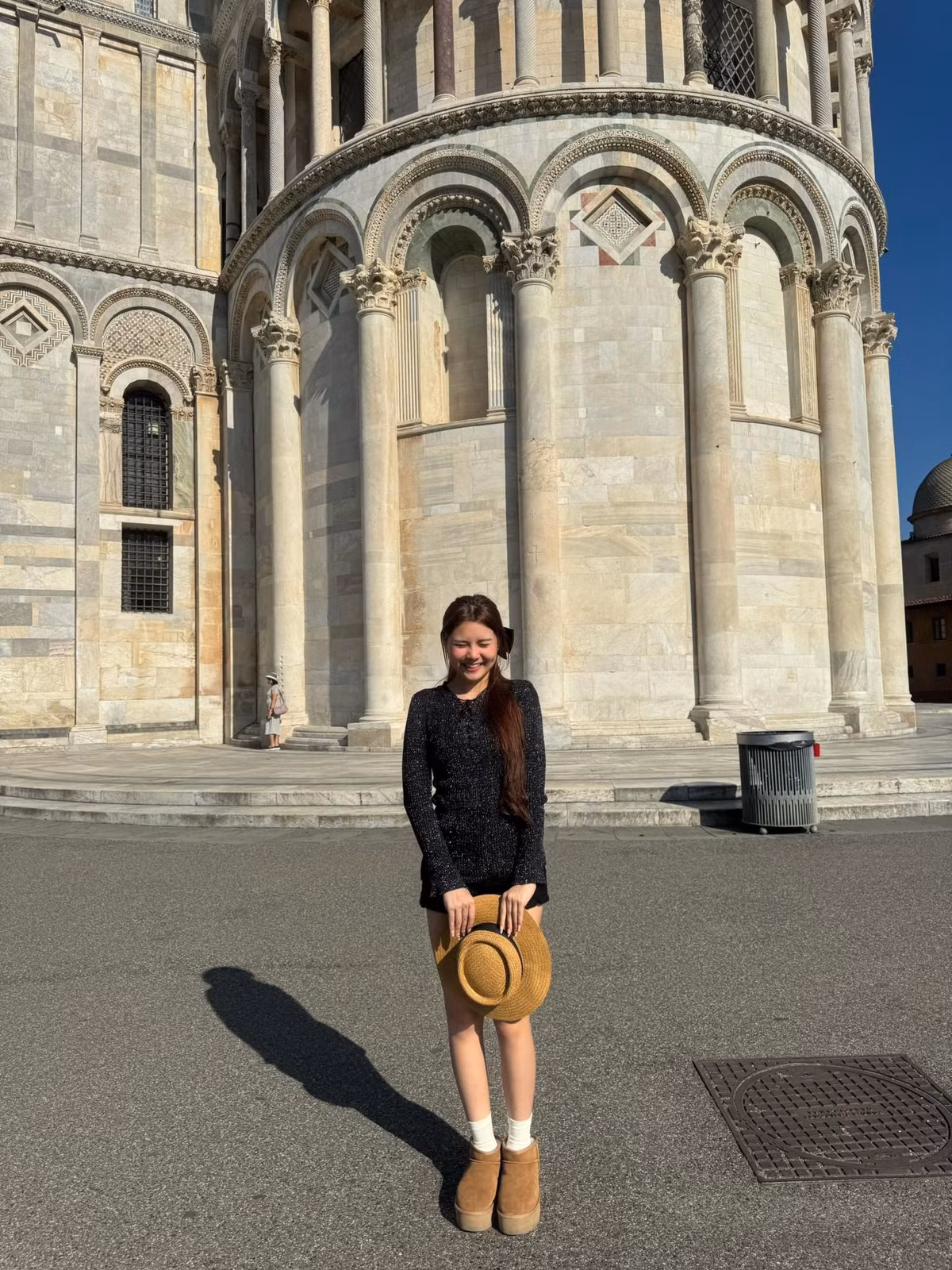 Cô nàng cũng nhận được lời khen ngợi khi cư xử đúng mực, dù đáp trả lời bình luận tiêu cực nhưng vẫn vô cùng lễ phép.