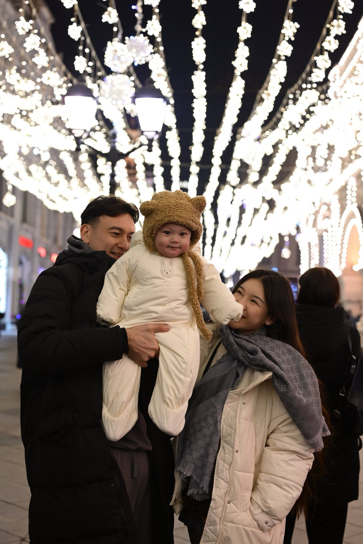 Vợ chồng thủ môn Đặng Văn Lâm mới chào đón con trai đầu lòng vào tháng 2/2025, đặt tên là Đặng Lâm Minh.